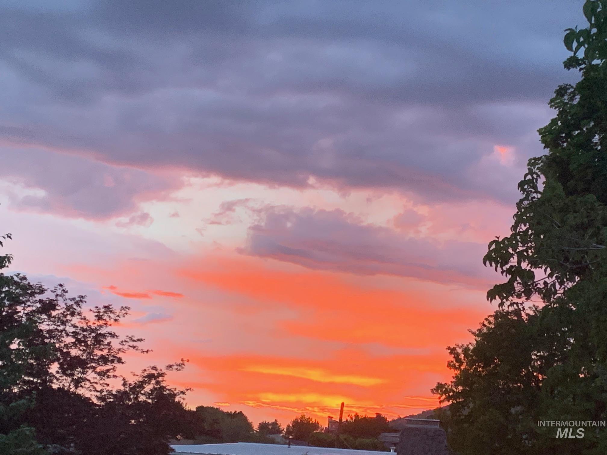 3100 N Ridgeway, Boise, Idaho 83702, 3 Bedrooms, 2 Bathrooms, Residential For Sale, Price $949,900, 98966445