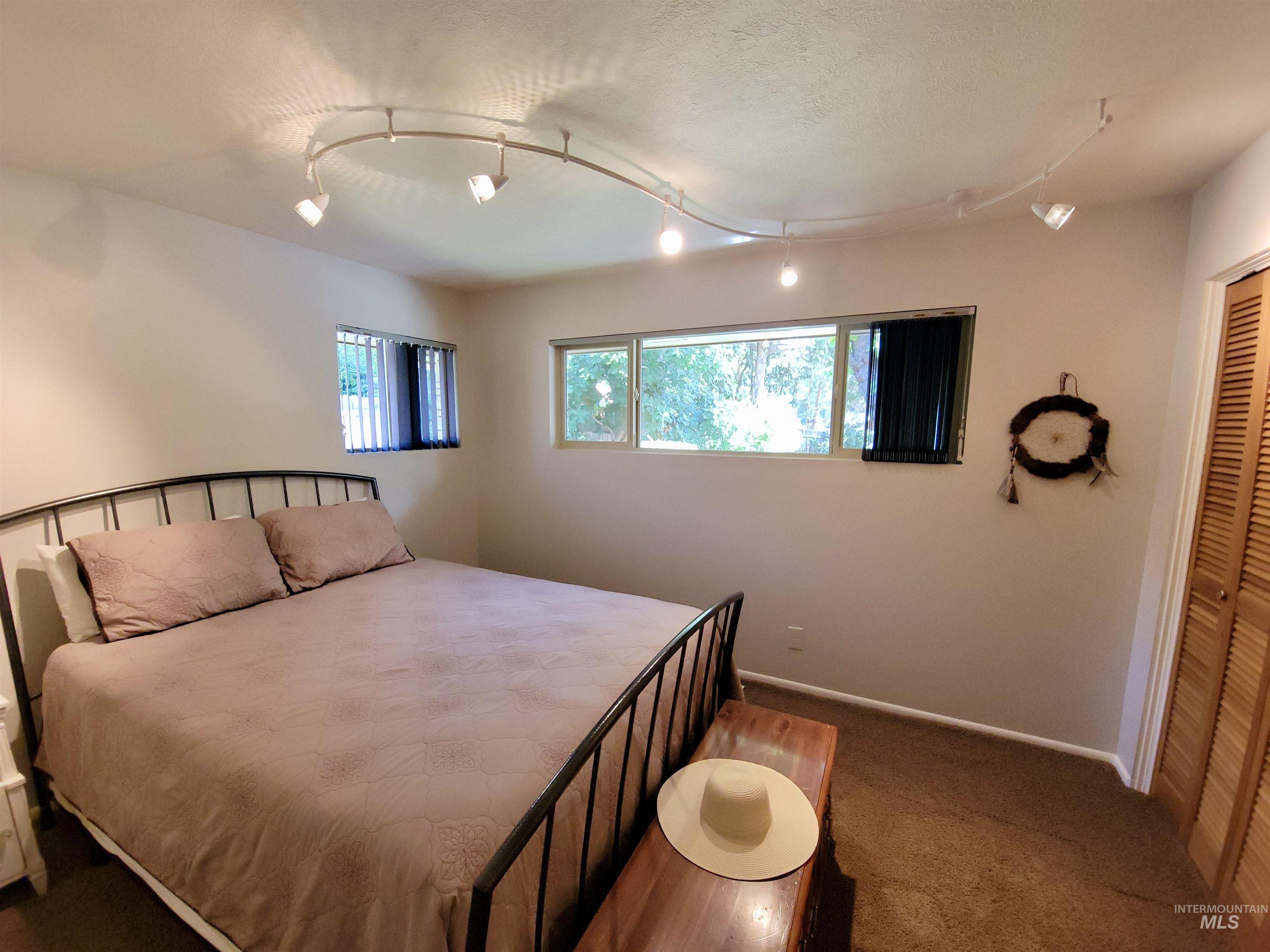 3100 N Ridgeway, Boise, Idaho 83702, 3 Bedrooms, 2 Bathrooms, Residential For Sale, Price $949,900, 98966445