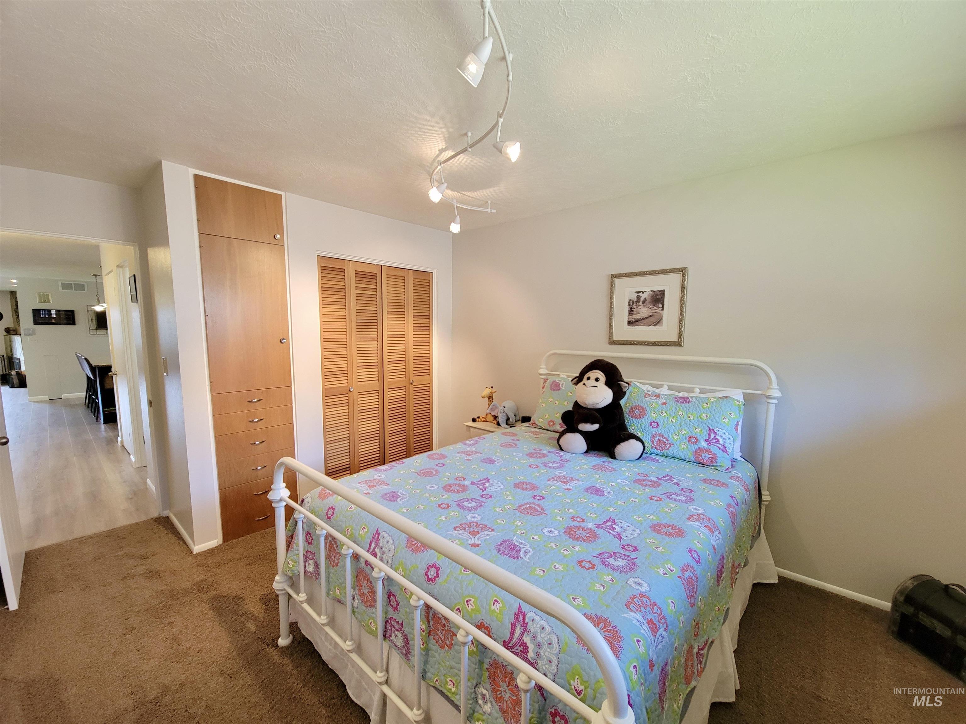 3100 N Ridgeway, Boise, Idaho 83702, 3 Bedrooms, 2 Bathrooms, Residential For Sale, Price $949,900, 98966445