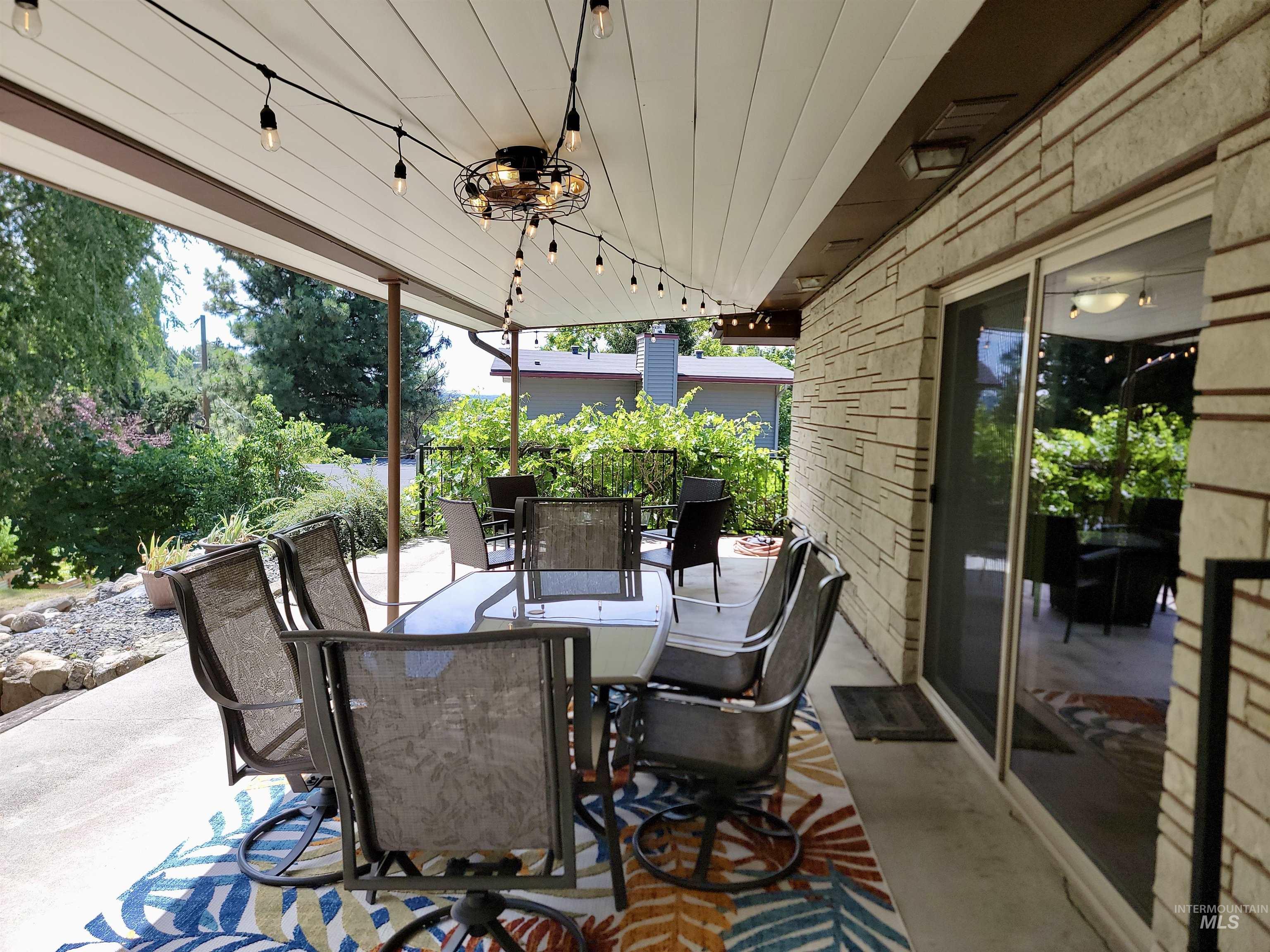 3100 N Ridgeway, Boise, Idaho 83702, 3 Bedrooms, 2 Bathrooms, Residential For Sale, Price $949,900, 98966445