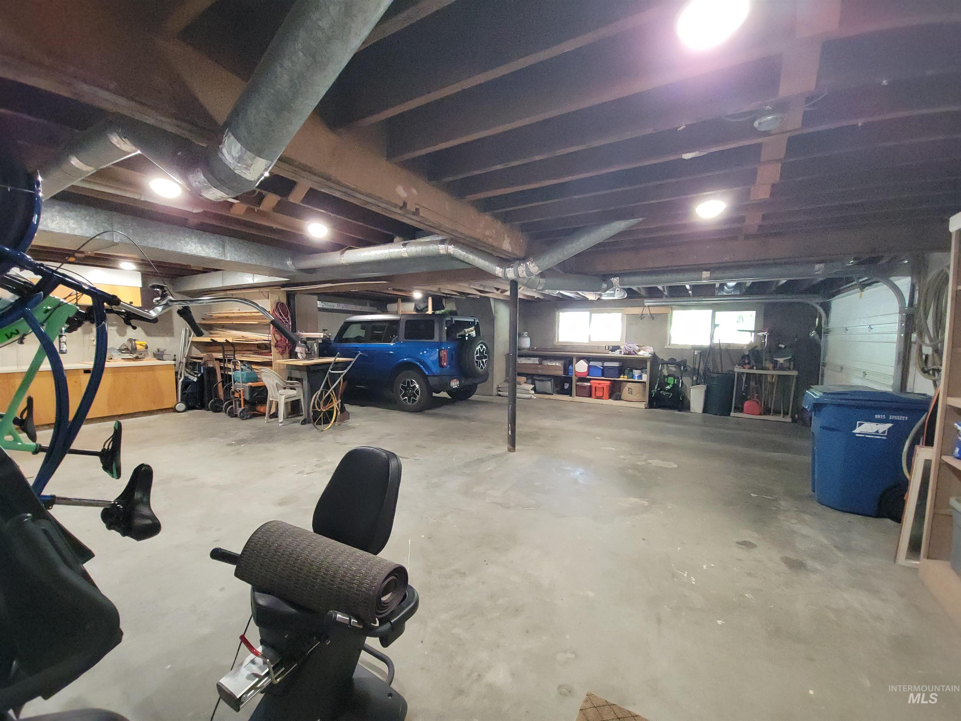 3100 N Ridgeway, Boise, Idaho 83702, 3 Bedrooms, 2 Bathrooms, Residential For Sale, Price $949,900, 98966445