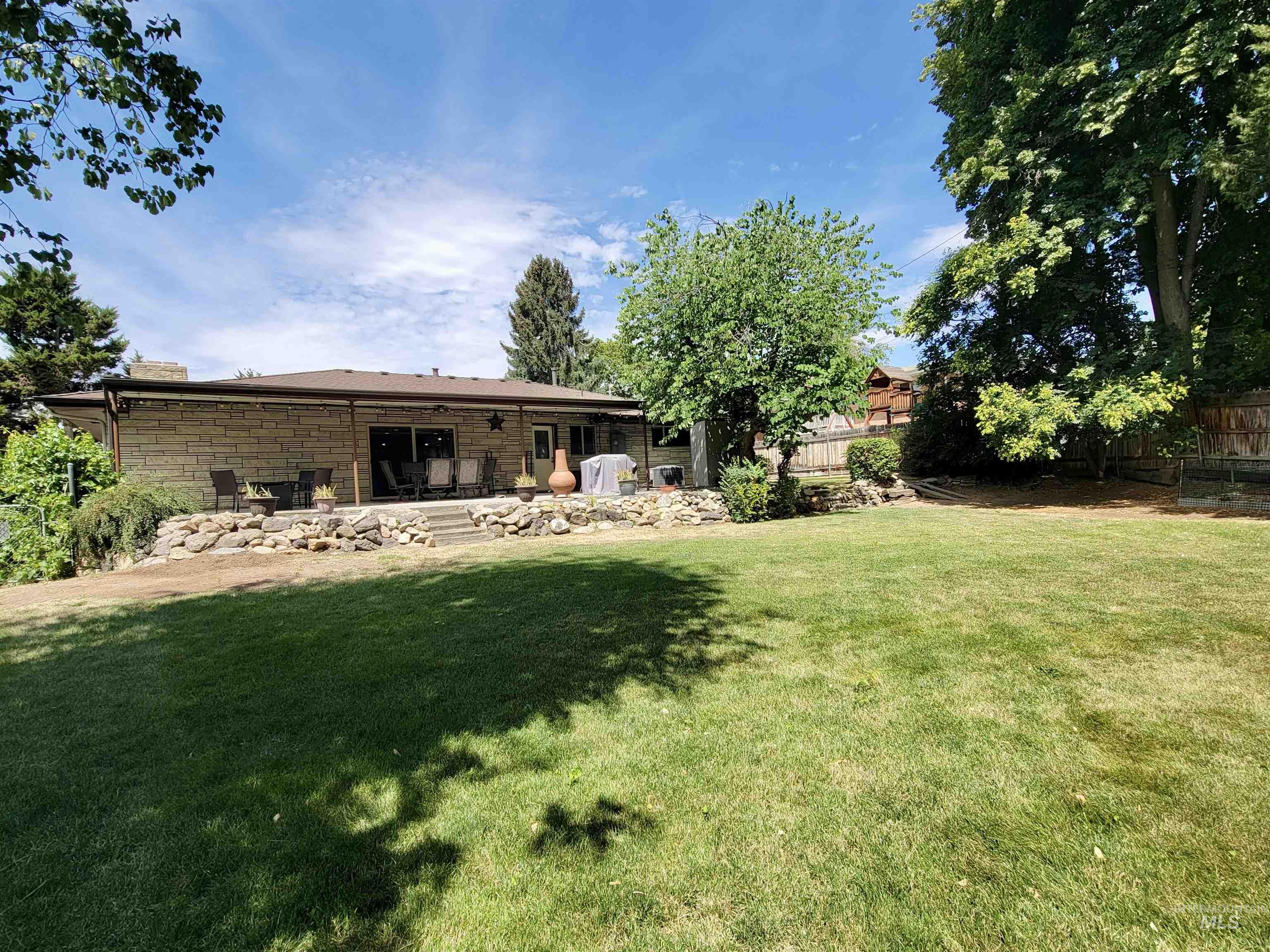 3100 N Ridgeway, Boise, Idaho 83702, 3 Bedrooms, 2 Bathrooms, Residential For Sale, Price $949,900, 98966445