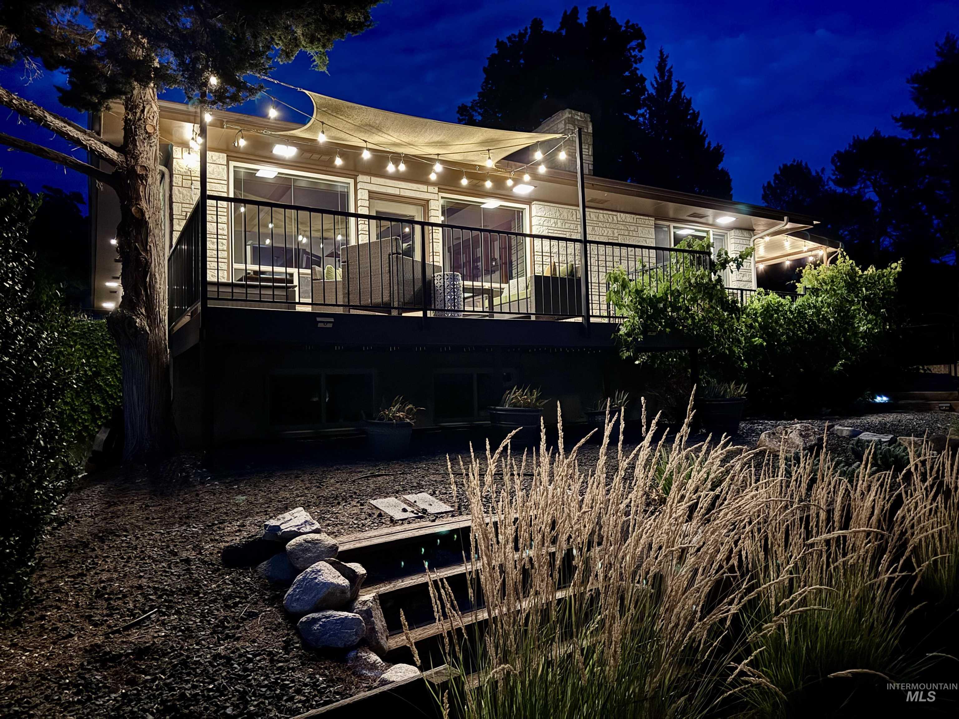 3100 N Ridgeway, Boise, Idaho 83702, 3 Bedrooms, 2 Bathrooms, Residential For Sale, Price $949,900, 98966445