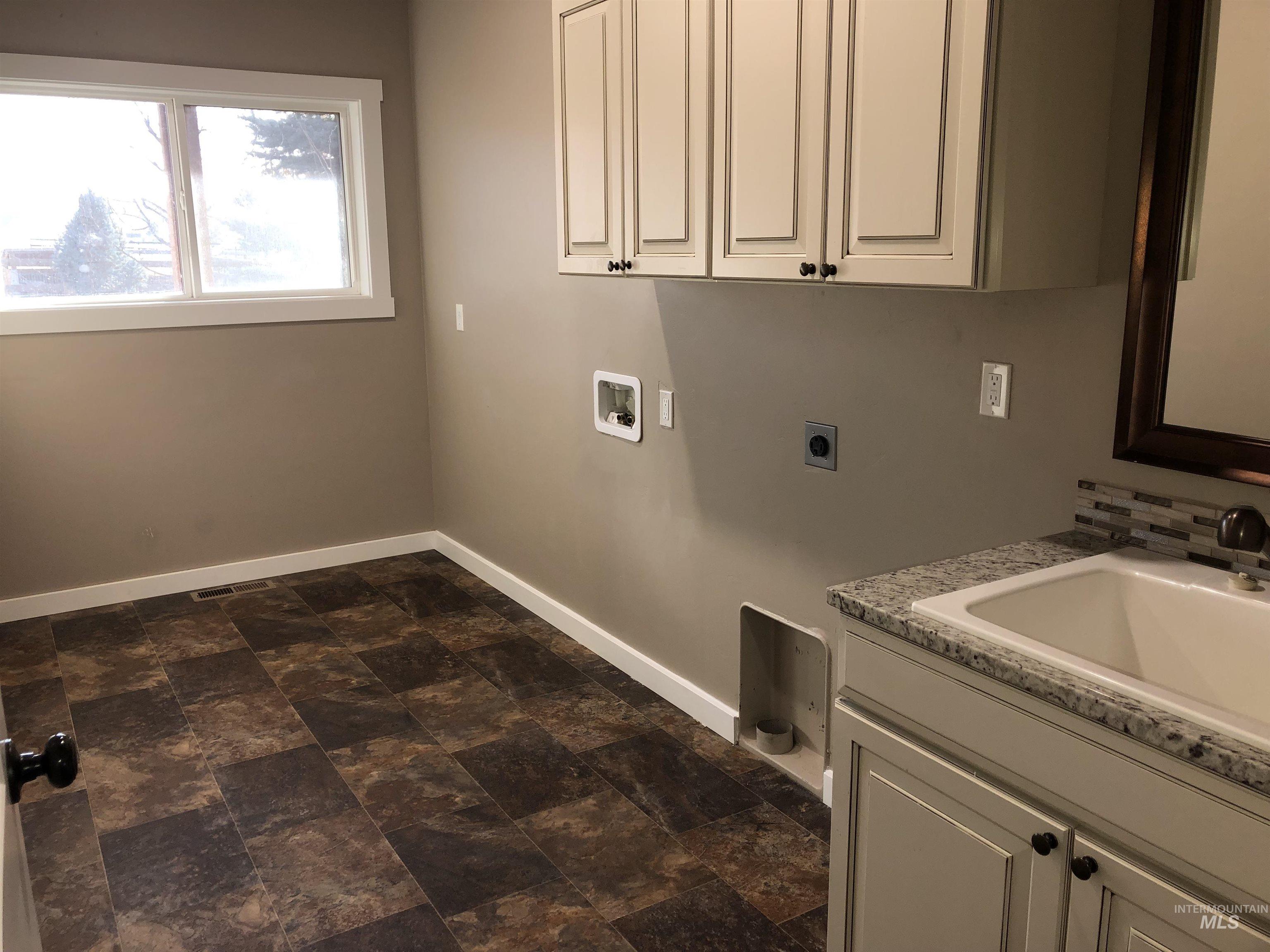 3405 Elk Horn Ln, Emmett, Idaho 83617, 4 Bedrooms, 2 Bathrooms, Residential For Sale, Price $1,215,000, 98966446