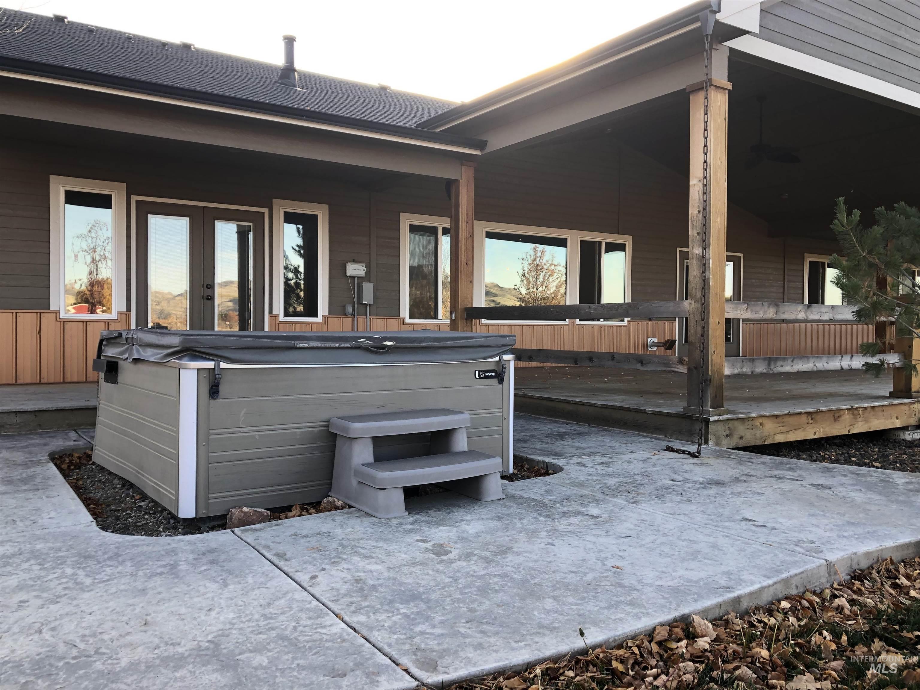 3405 Elk Horn Ln, Emmett, Idaho 83617, 4 Bedrooms, 2 Bathrooms, Residential For Sale, Price $1,215,000, 98966446