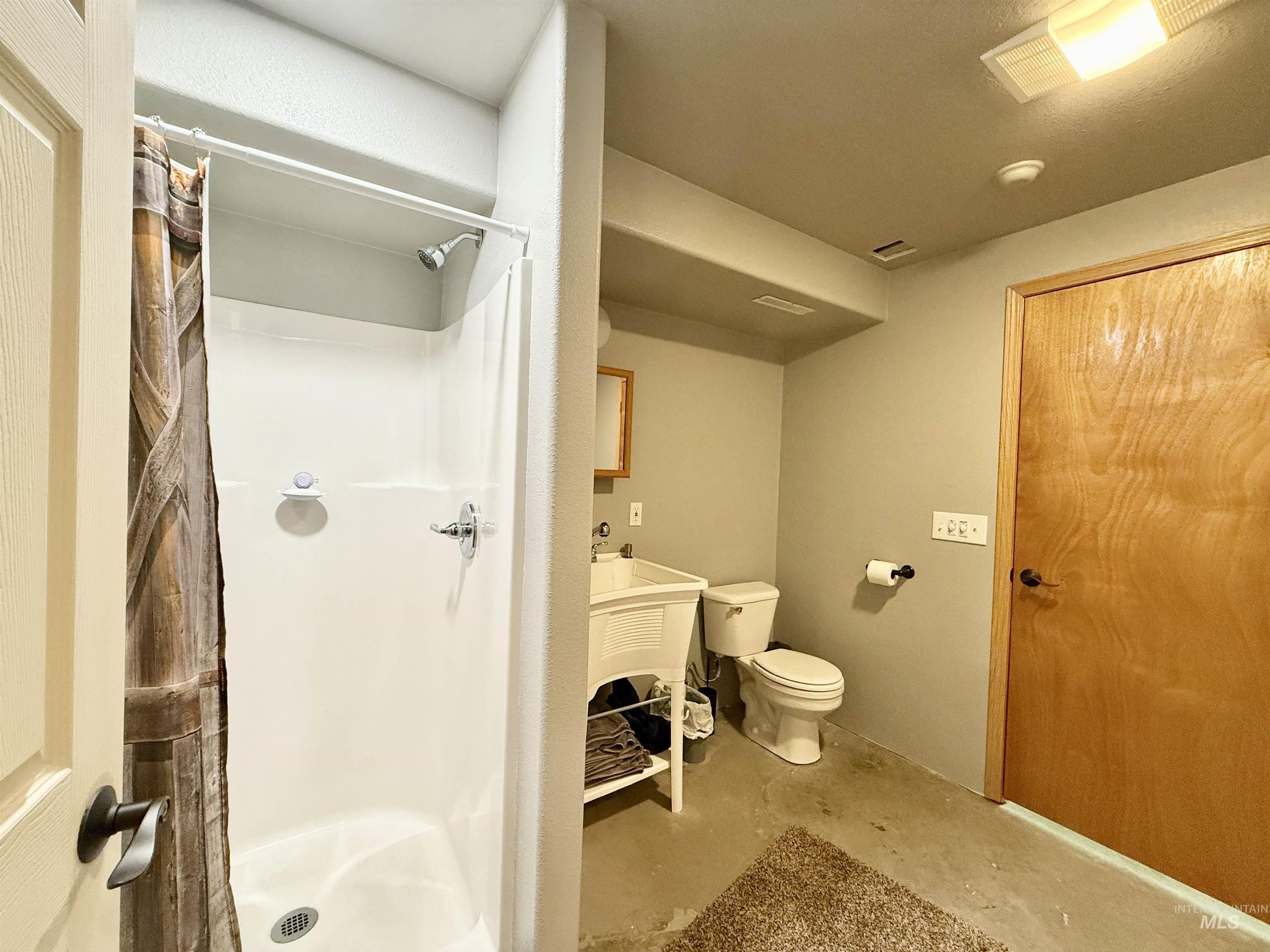 1505 Lewiston St., CottonWood, Idaho 83522, 5 Bedrooms, 3 Bathrooms, Residential For Sale, Price $475,000, 98966447