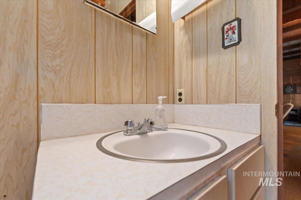 72 Thunder Road, Garden Valley, Idaho 83622, 2 Bedrooms, 1 Bathroom, Residential For Sale, Price $599,000, 98966458