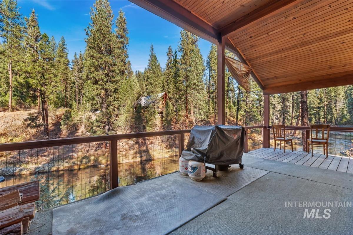 72 Thunder Road, Garden Valley, Idaho 83622, 2 Bedrooms, 1 Bathroom, Residential For Sale, Price $599,000, 98966458