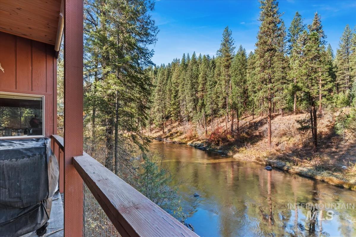 72 Thunder Road, Garden Valley, Idaho 83622, 2 Bedrooms, 1 Bathroom, Residential For Sale, Price $599,000, 98966458