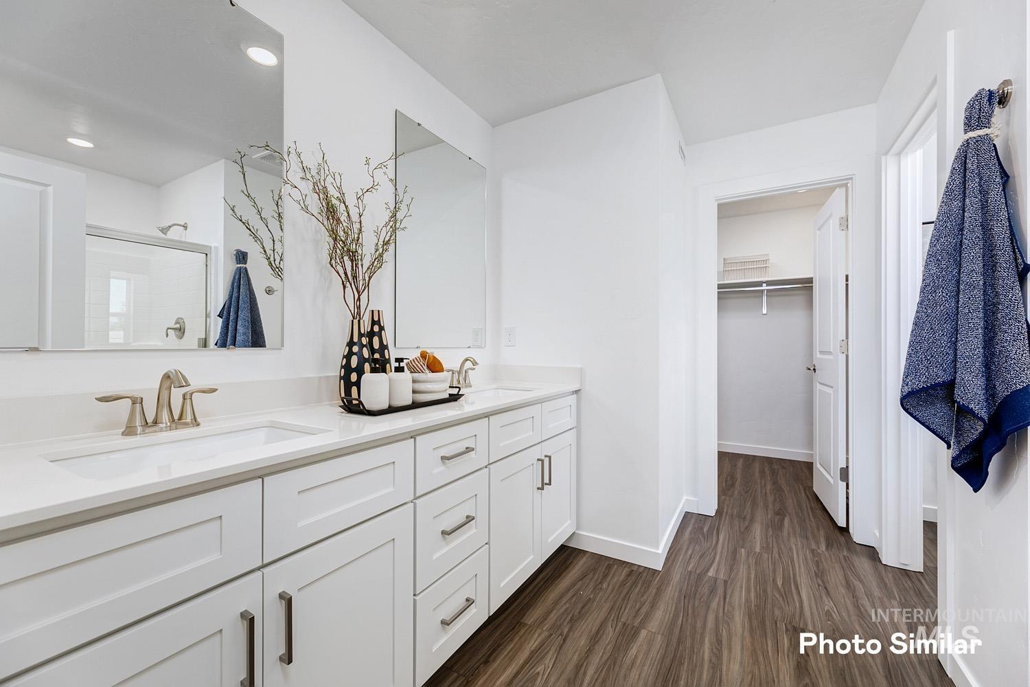 8576 E Love Ct, Nampa, Idaho 83687, 3 Bedrooms, 2 Bathrooms, Residential For Sale, Price $462,900, 98966478