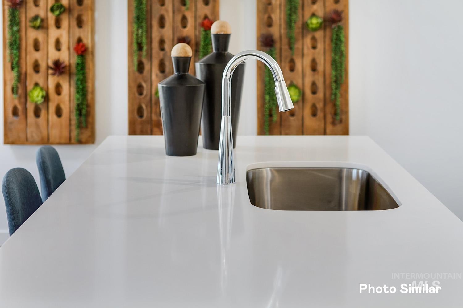 8576 E Love Ct, Nampa, Idaho 83687, 3 Bedrooms, 2 Bathrooms, Residential For Sale, Price $462,900, 98966478