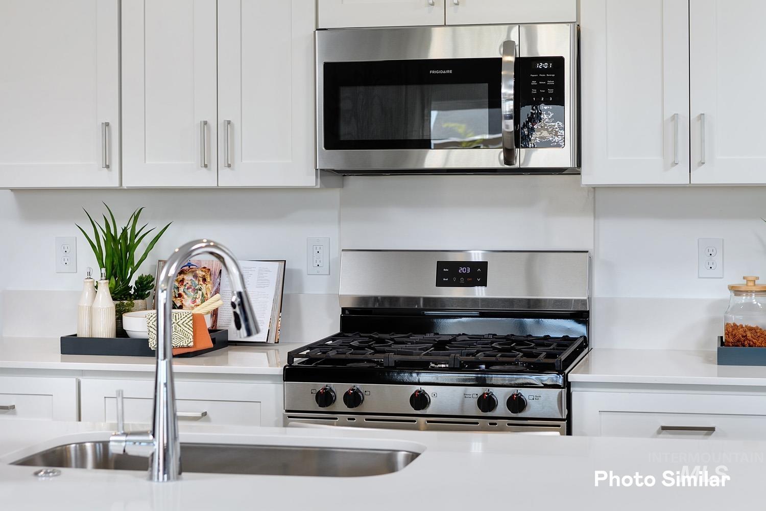 8576 E Love Ct, Nampa, Idaho 83687, 3 Bedrooms, 2 Bathrooms, Residential For Sale, Price $462,900, 98966478