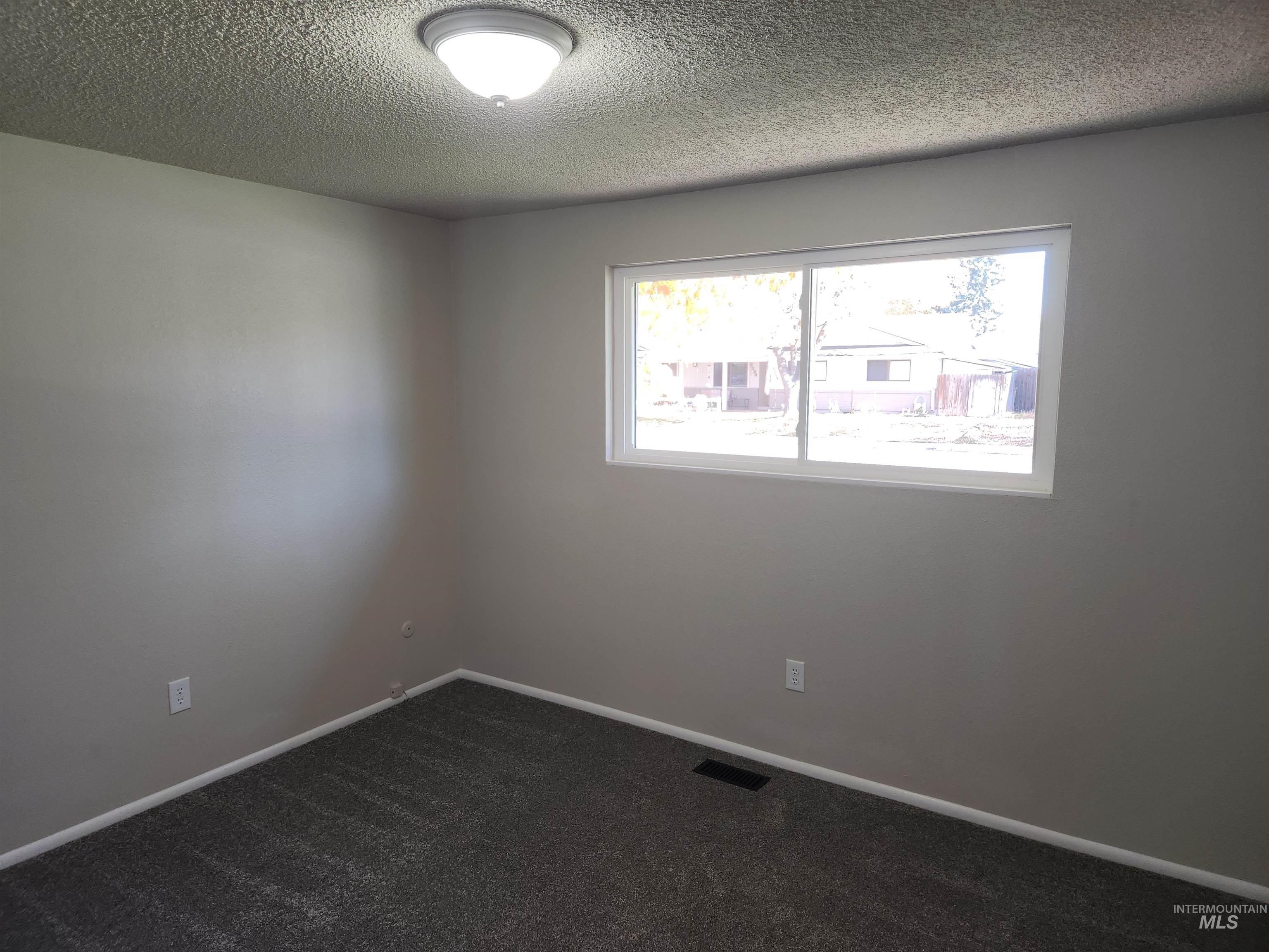 5311 N Marcliffe, Boise, Idaho 83704, 3 Bedrooms, 2 Bathrooms, Residential For Sale, Price $464,900, 98966488