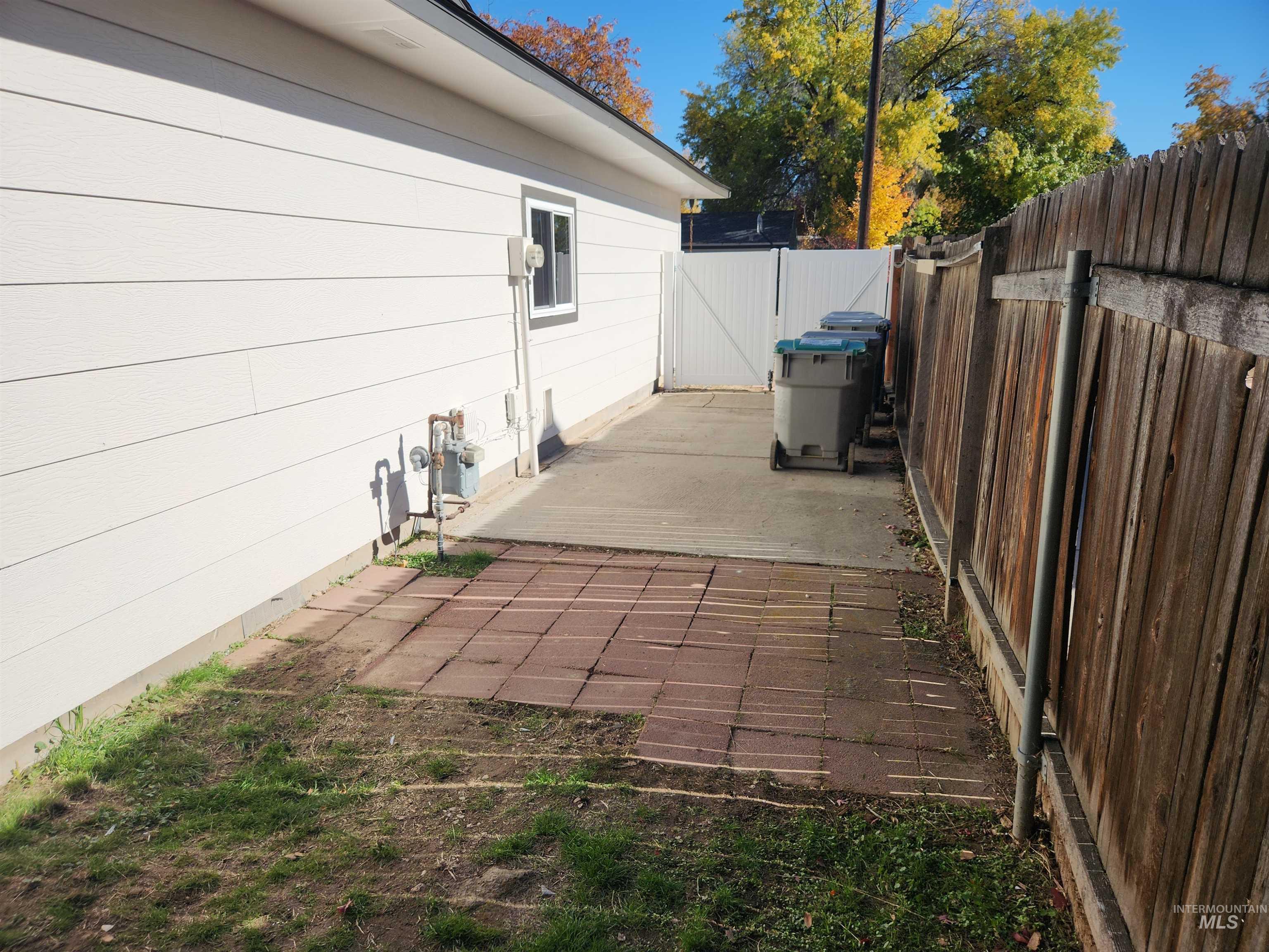 5311 N Marcliffe, Boise, Idaho 83704, 3 Bedrooms, 2 Bathrooms, Residential For Sale, Price $464,900, 98966488