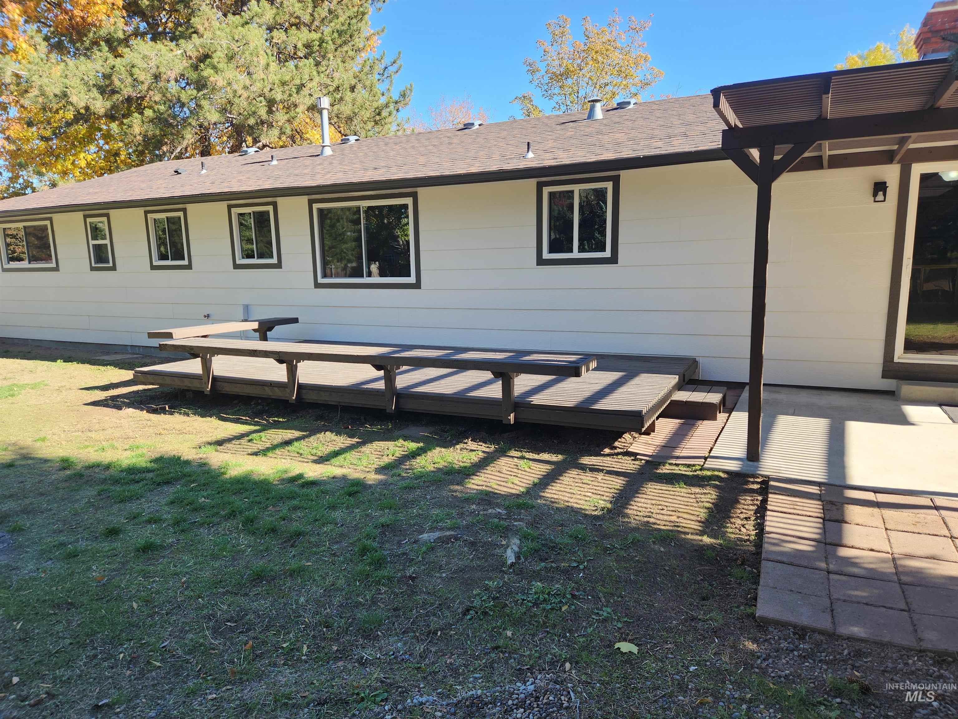 5311 N Marcliffe, Boise, Idaho 83704, 3 Bedrooms, 2 Bathrooms, Residential For Sale, Price $464,900, 98966488