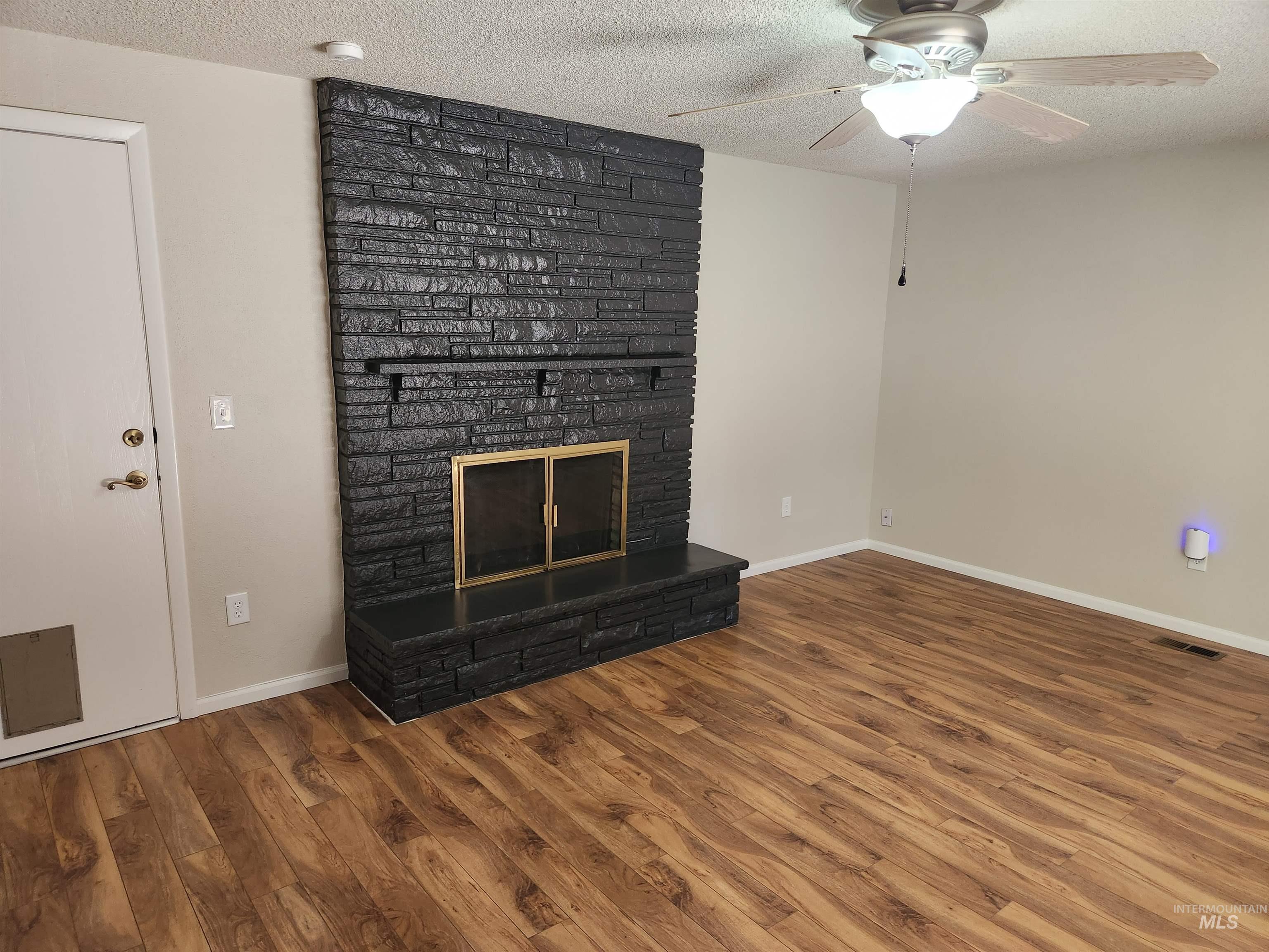 5311 N Marcliffe, Boise, Idaho 83704, 3 Bedrooms, 2 Bathrooms, Residential For Sale, Price $464,900, 98966488