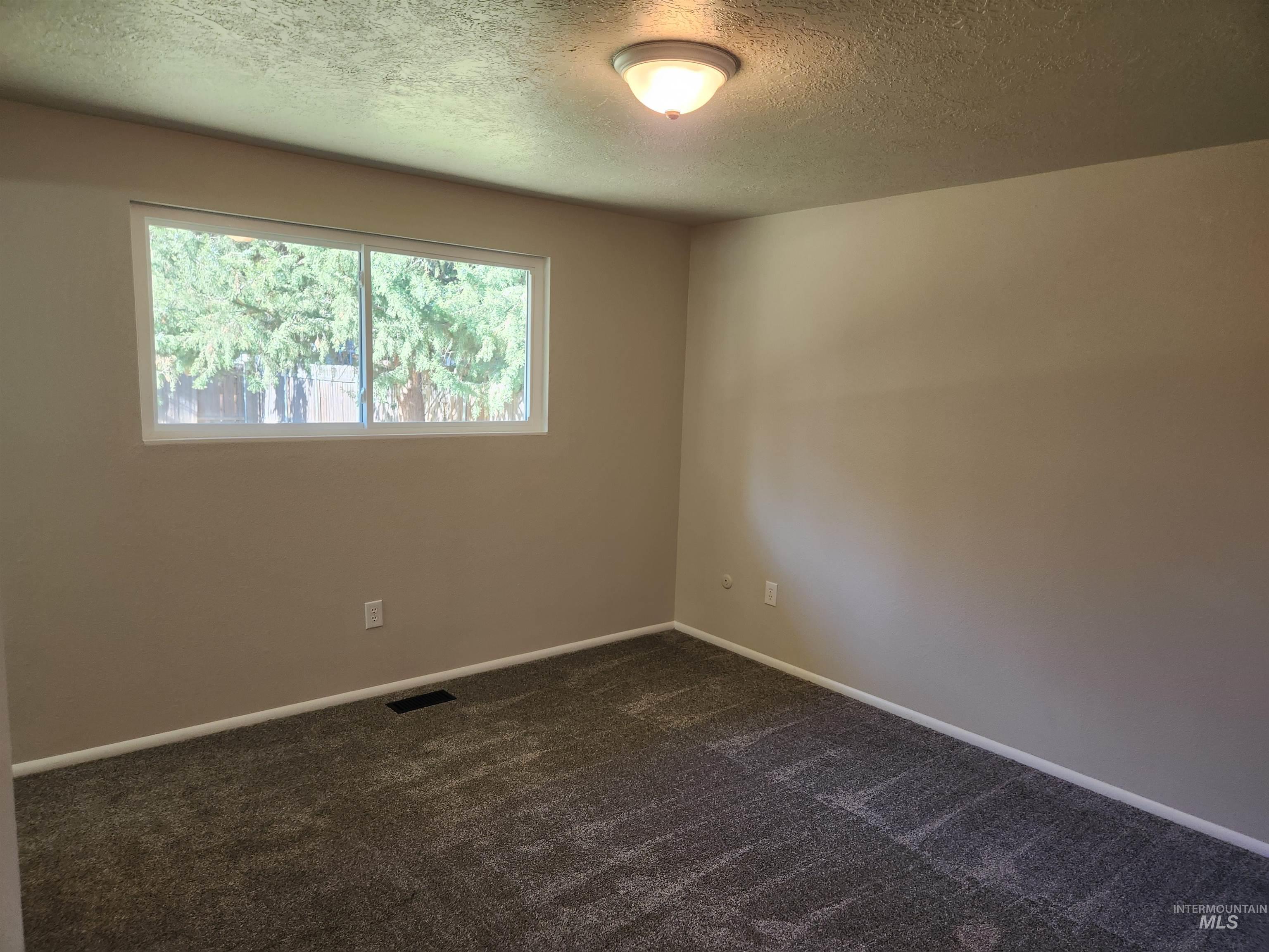 5311 N Marcliffe, Boise, Idaho 83704, 3 Bedrooms, 2 Bathrooms, Residential For Sale, Price $464,900, 98966488