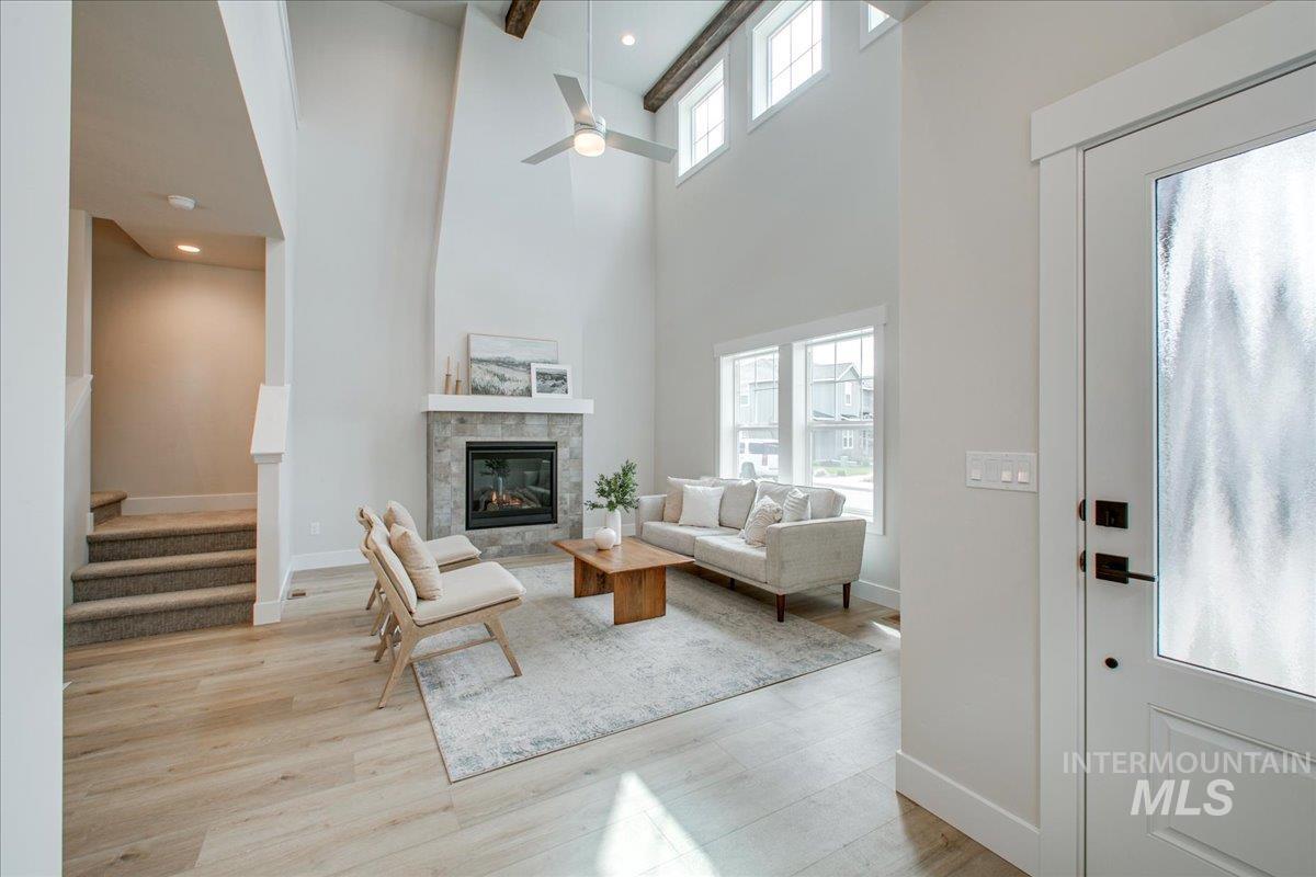 1664 E Cutgrass Ln, Eagle, Idaho 83616, 3 Bedrooms, 2.5 Bathrooms, Residential Income For Sale, Price $582,000, 98966490