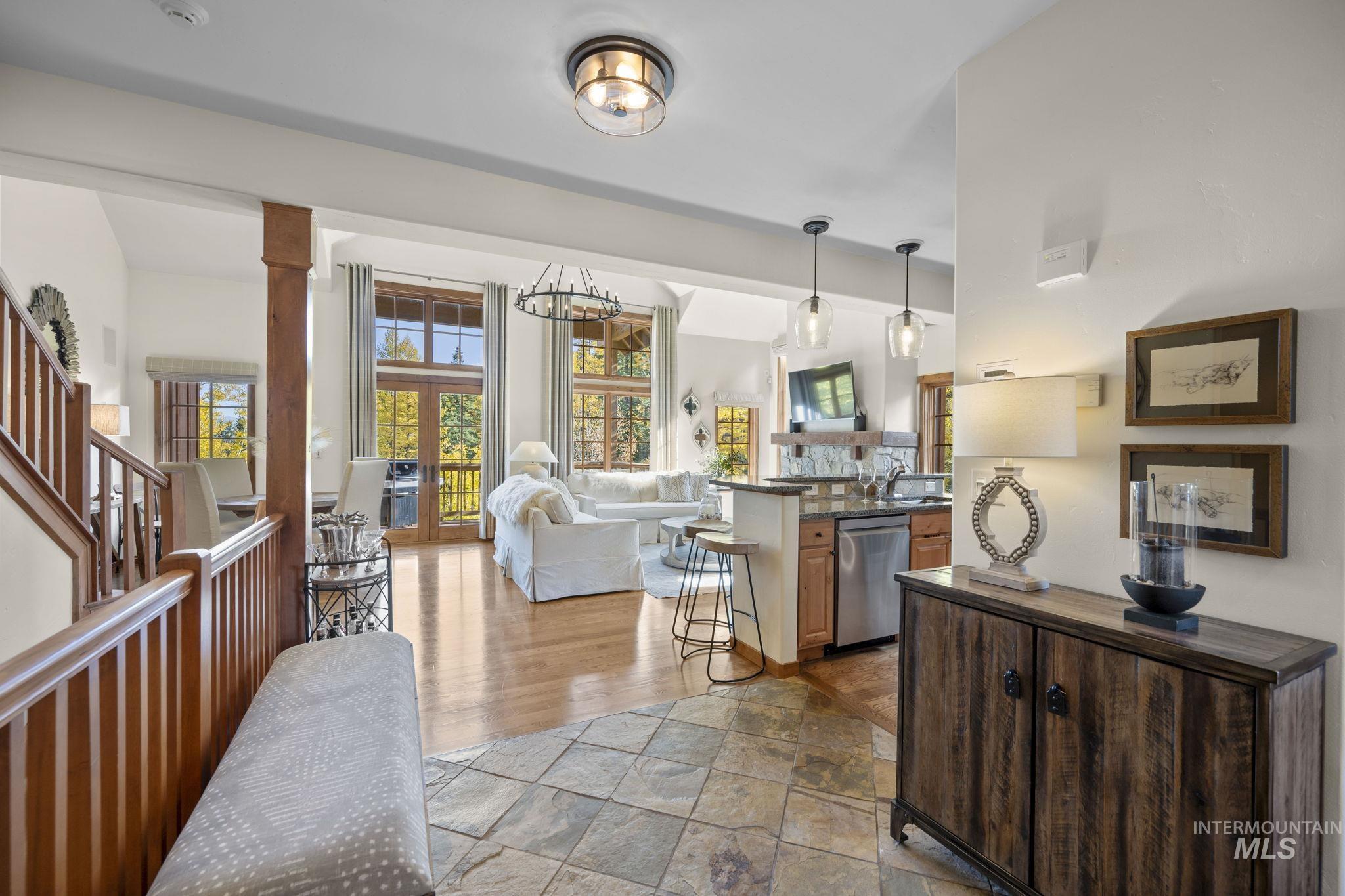 80 Clearwater Ct., Donnelly, Idaho 83615, 3 Bedrooms, 3 Bathrooms, Residential For Sale, Price $1,350,000, 98966491