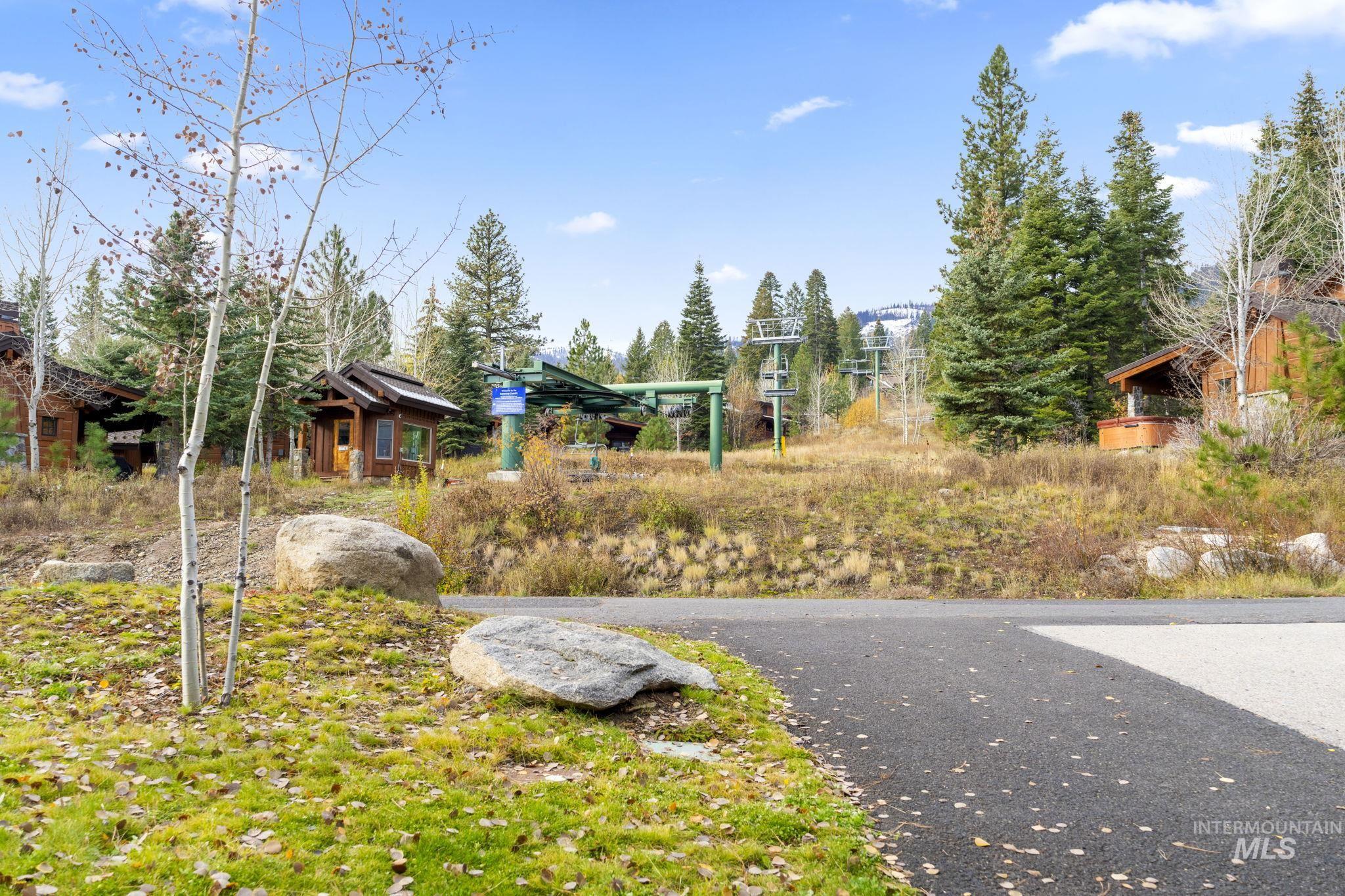 80 Clearwater Ct., Donnelly, Idaho 83615, 3 Bedrooms, 3 Bathrooms, Residential For Sale, Price $1,350,000, 98966491