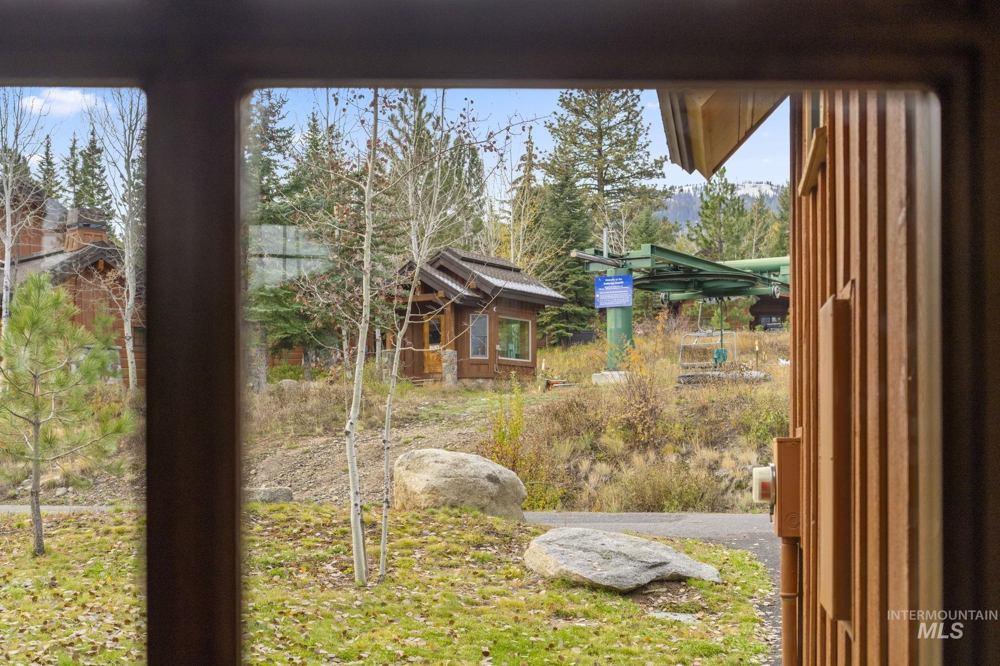 80 Clearwater Ct., Donnelly, Idaho 83615, 3 Bedrooms, 3 Bathrooms, Residential For Sale, Price $1,350,000, 98966491