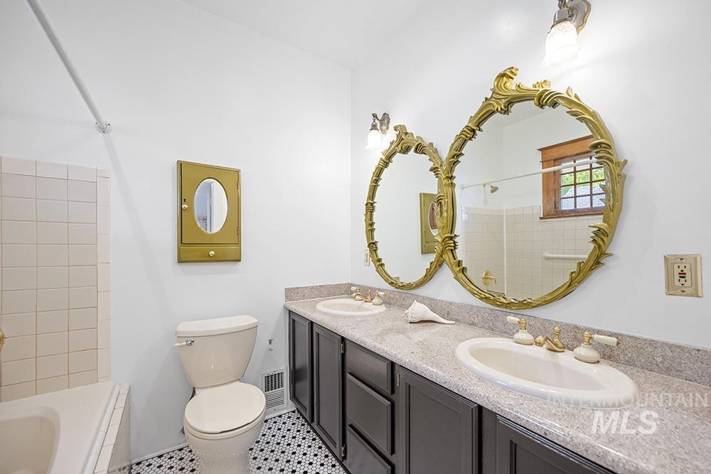 1519 W Jefferson St, Boise, Idaho 83702, 6 Bedrooms, 4 Bathrooms, Residential For Sale, Price $1,198,000, 98966493