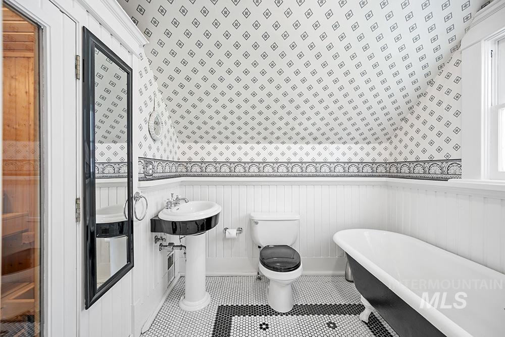 1519 W Jefferson St, Boise, Idaho 83702, 6 Bedrooms, 4 Bathrooms, Residential For Sale, Price $1,198,000, 98966493