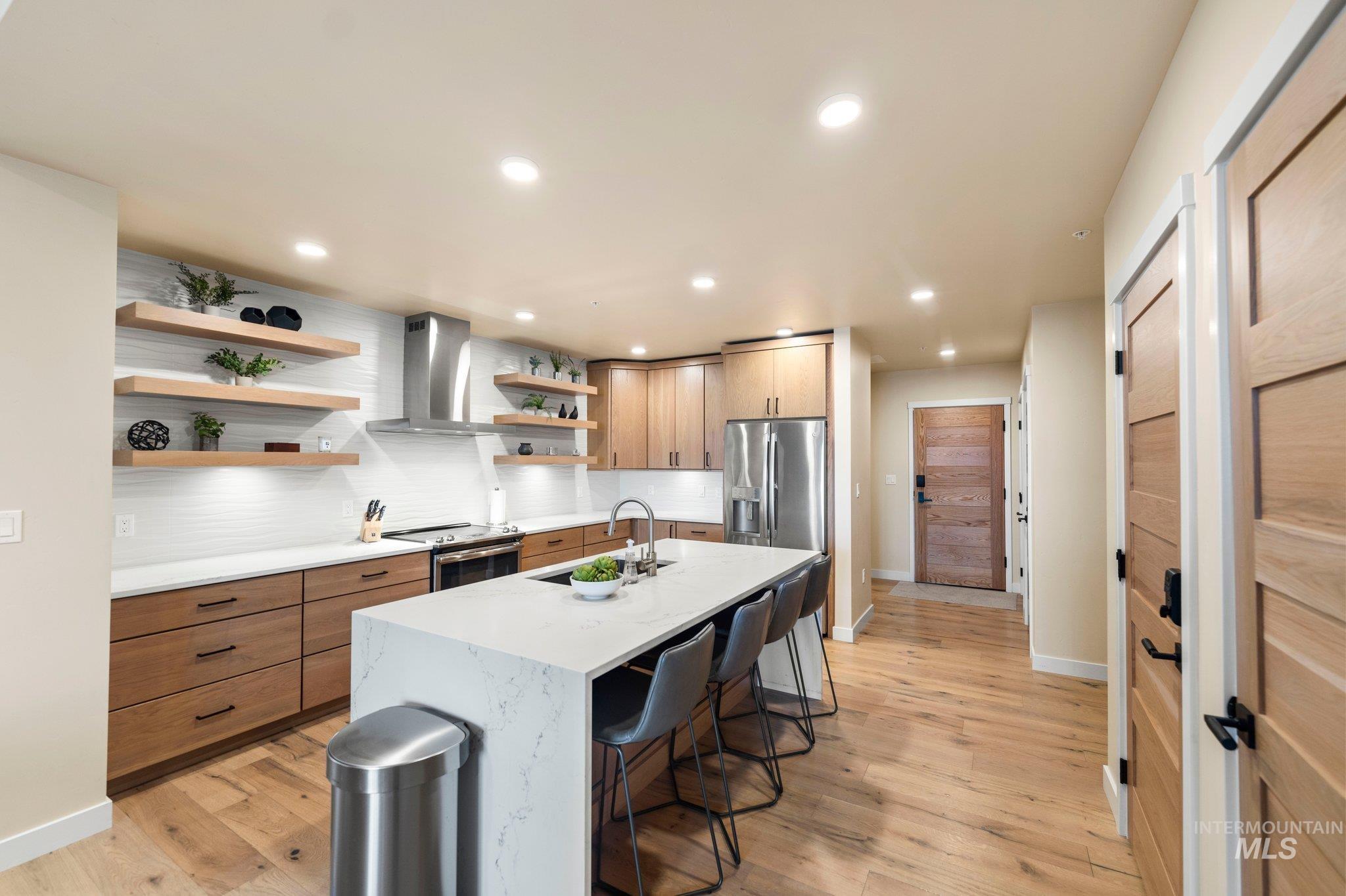 760 Village Drive, Donnelly, Idaho 83615, 2 Bedrooms, 2 Bathrooms, Residential For Sale, Price $999,000, 98966501