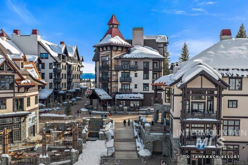 760 Village Drive, Donnelly, Idaho 83615, 2 Bedrooms, 2 Bathrooms, Residential For Sale, Price $999,000, 98966501