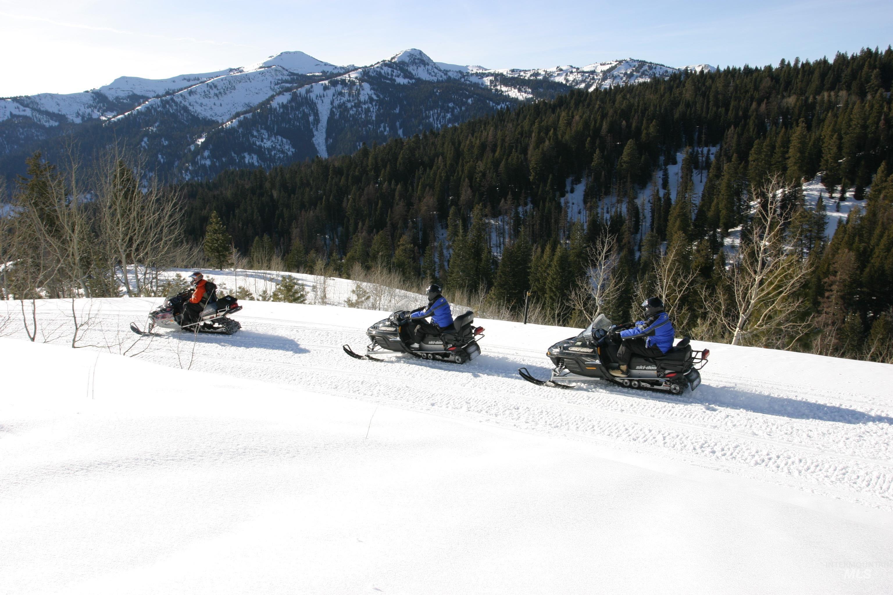 760 Village Drive, Donnelly, Idaho 83615, 2 Bedrooms, 2 Bathrooms, Residential For Sale, Price $999,000, 98966501