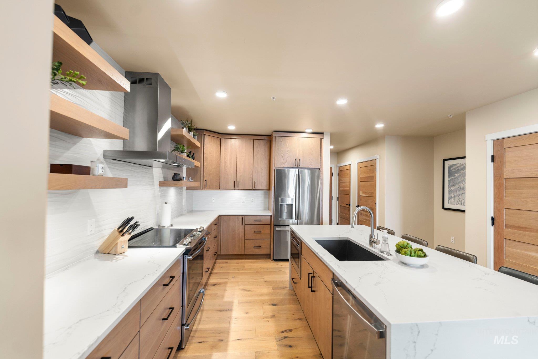 760 Village Drive, Donnelly, Idaho 83615, 2 Bedrooms, 2 Bathrooms, Residential For Sale, Price $999,000, 98966501