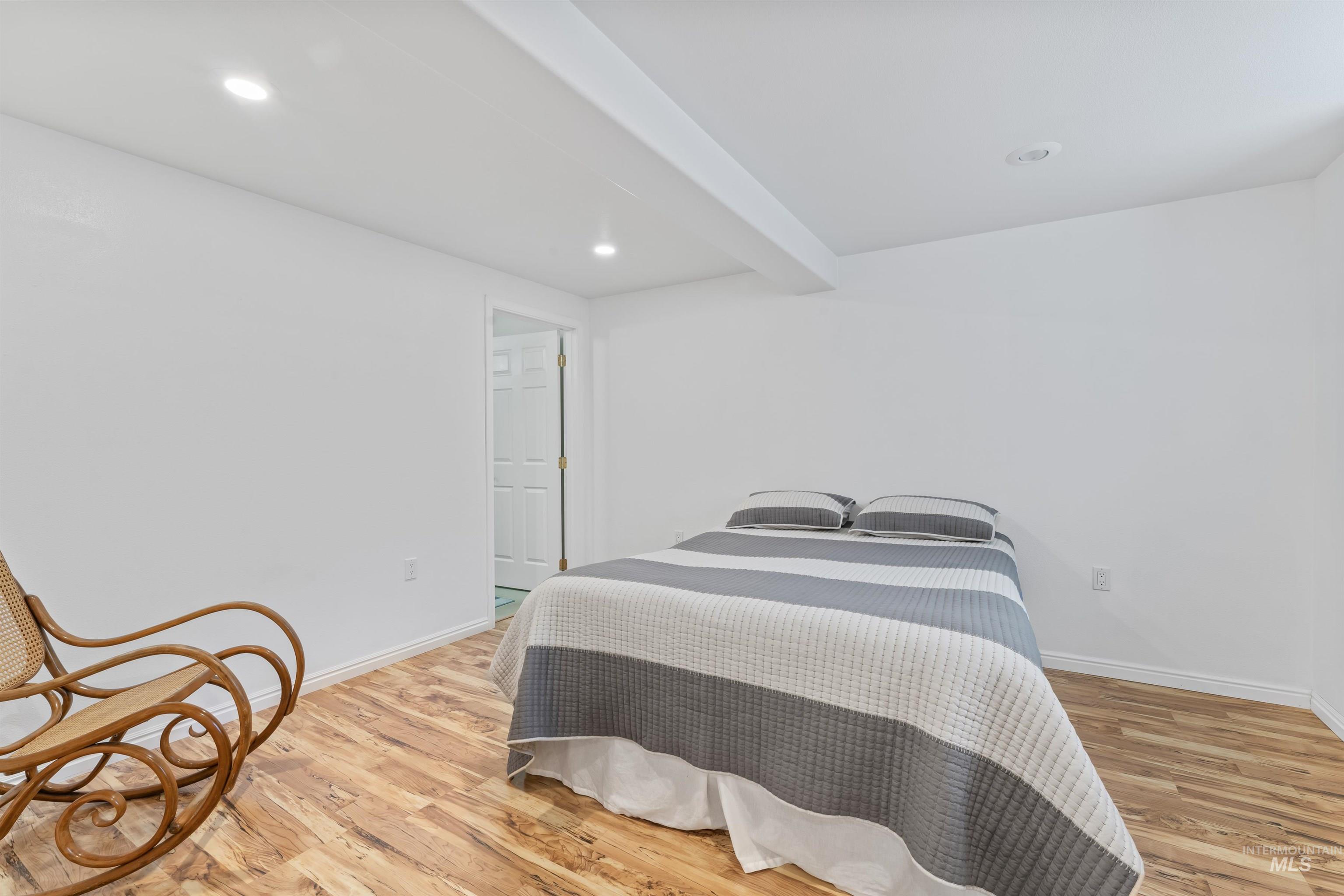 8007 W Scardale Ct., Boise, Idaho 83704, 6 Bedrooms, 4 Bathrooms, Residential For Sale, Price $895,000, 98966506