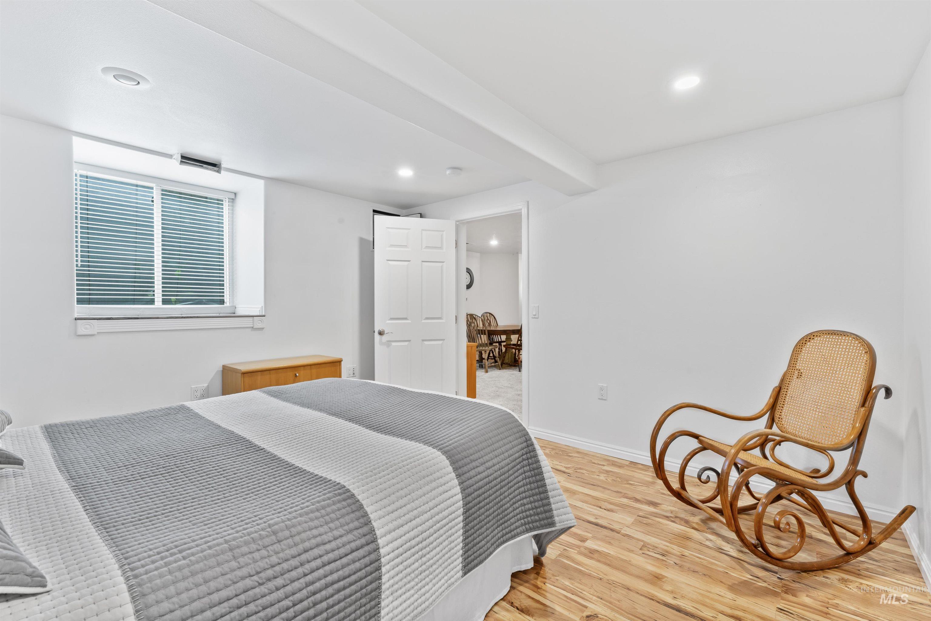 8007 W Scardale Ct., Boise, Idaho 83704, 6 Bedrooms, 4 Bathrooms, Residential For Sale, Price $895,000, 98966506