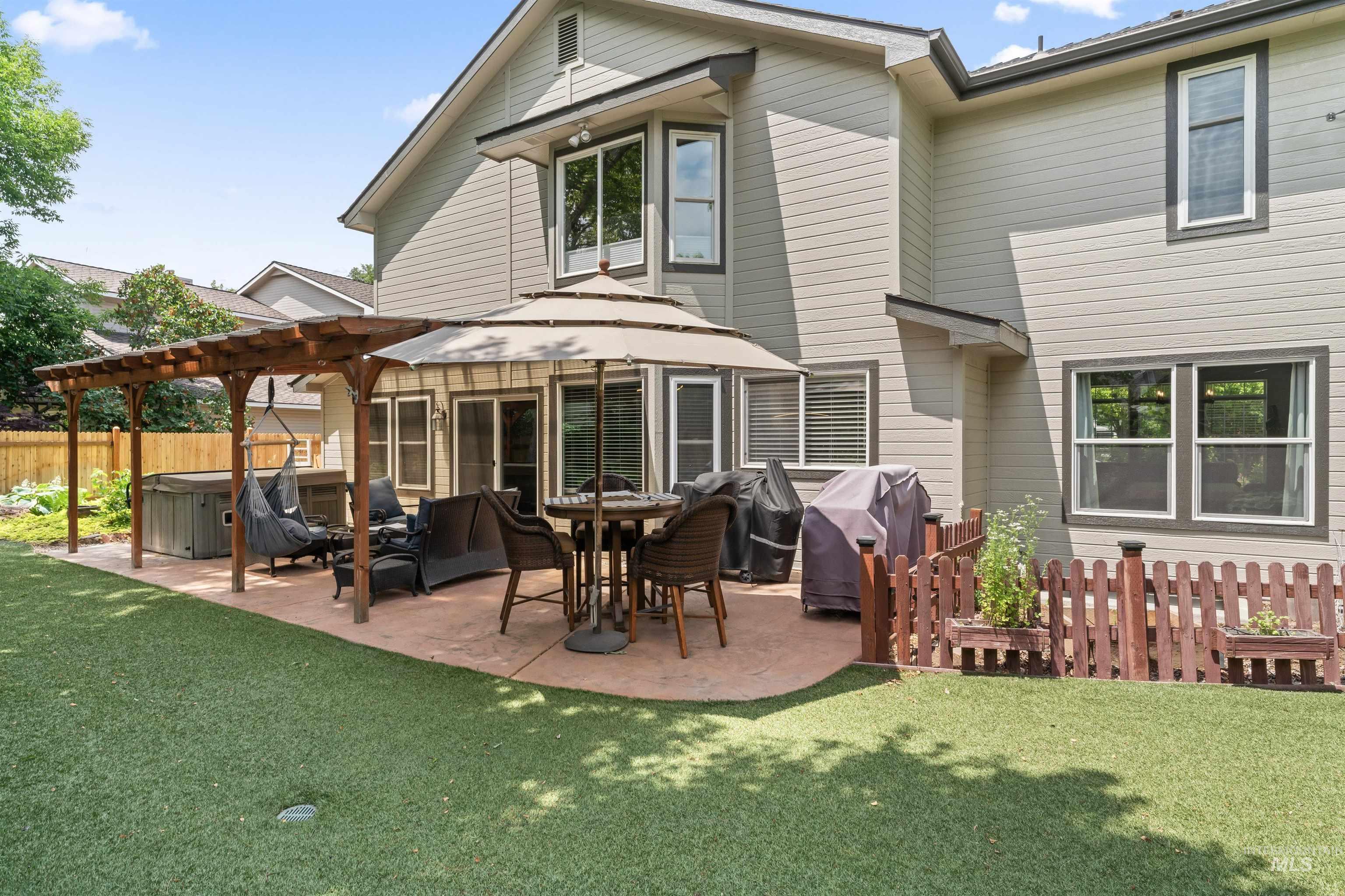 8007 W Scardale Ct., Boise, Idaho 83704, 6 Bedrooms, 4 Bathrooms, Residential For Sale, Price $895,000, 98966506