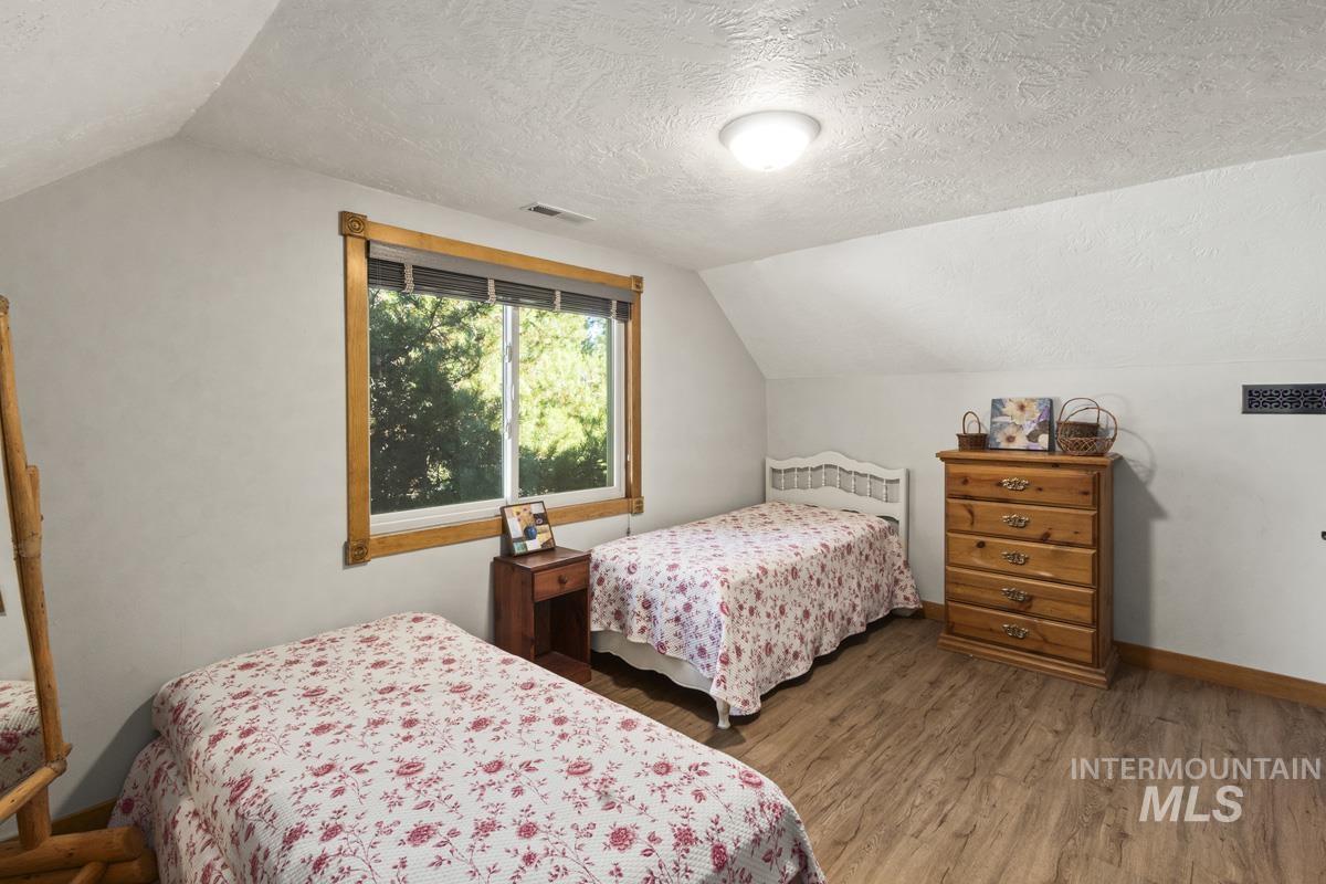 31 Miners Court, Cascade, Idaho 83611, 3 Bedrooms, 2 Bathrooms, Residential For Sale, Price $750,000, 98966516