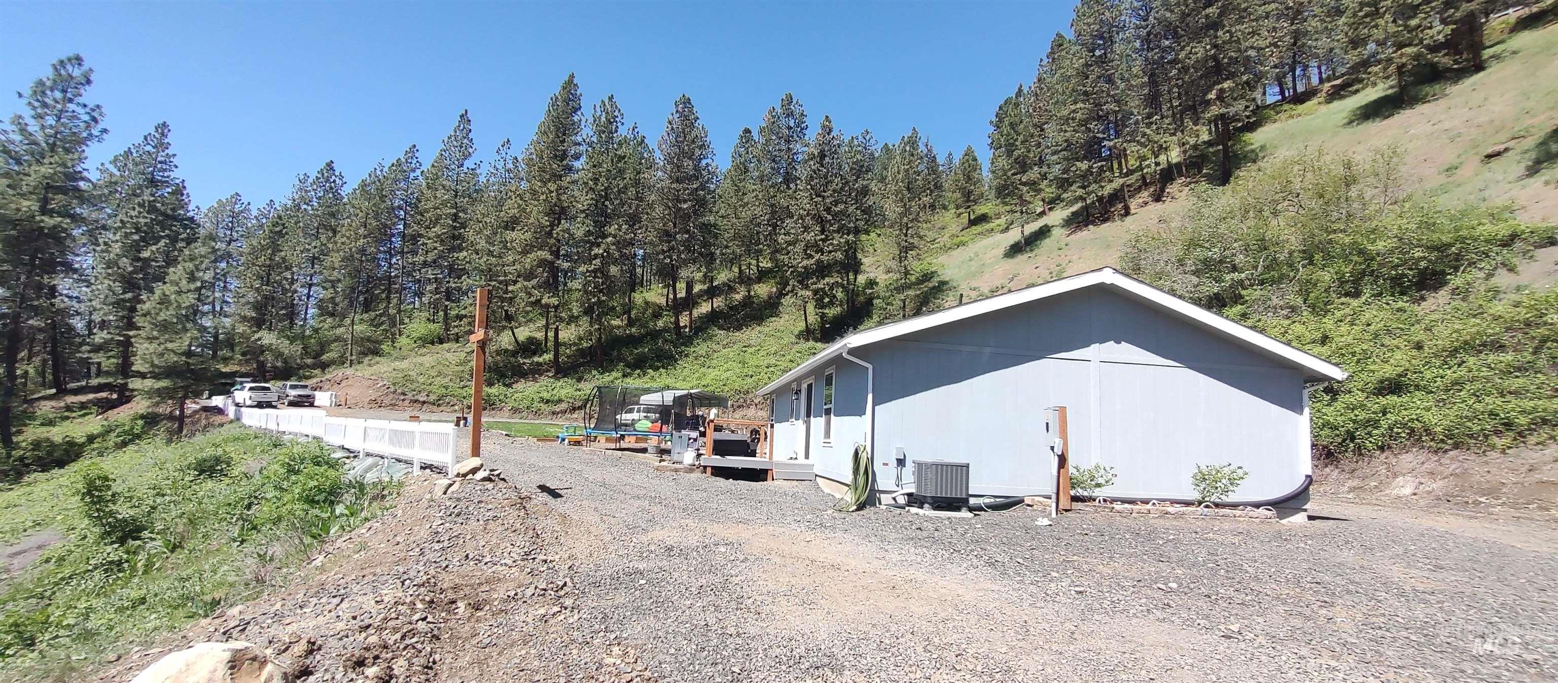 400 Bobcat Drive, Ahsahka, Idaho 83520-2101, 3 Bedrooms, 2 Bathrooms, Residential For Sale, Price $409,700, 98966533