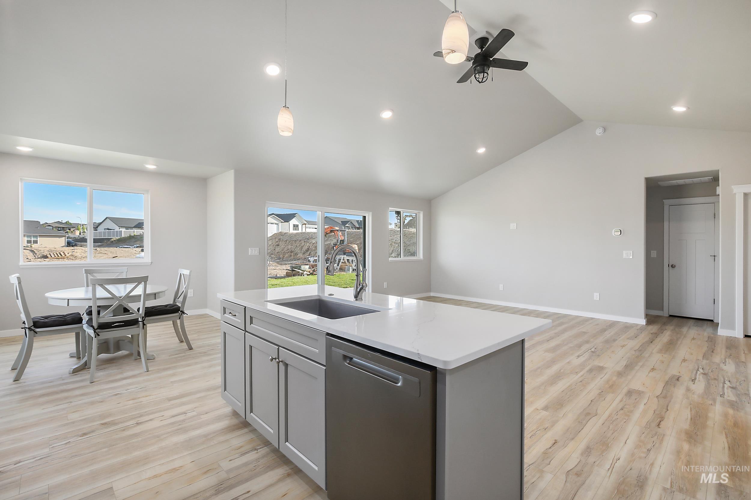 1736 Golden Hills Dr, Lewiston, Idaho 83501, 3 Bedrooms, 2 Bathrooms, Residential For Sale, Price $477,500, 98966542