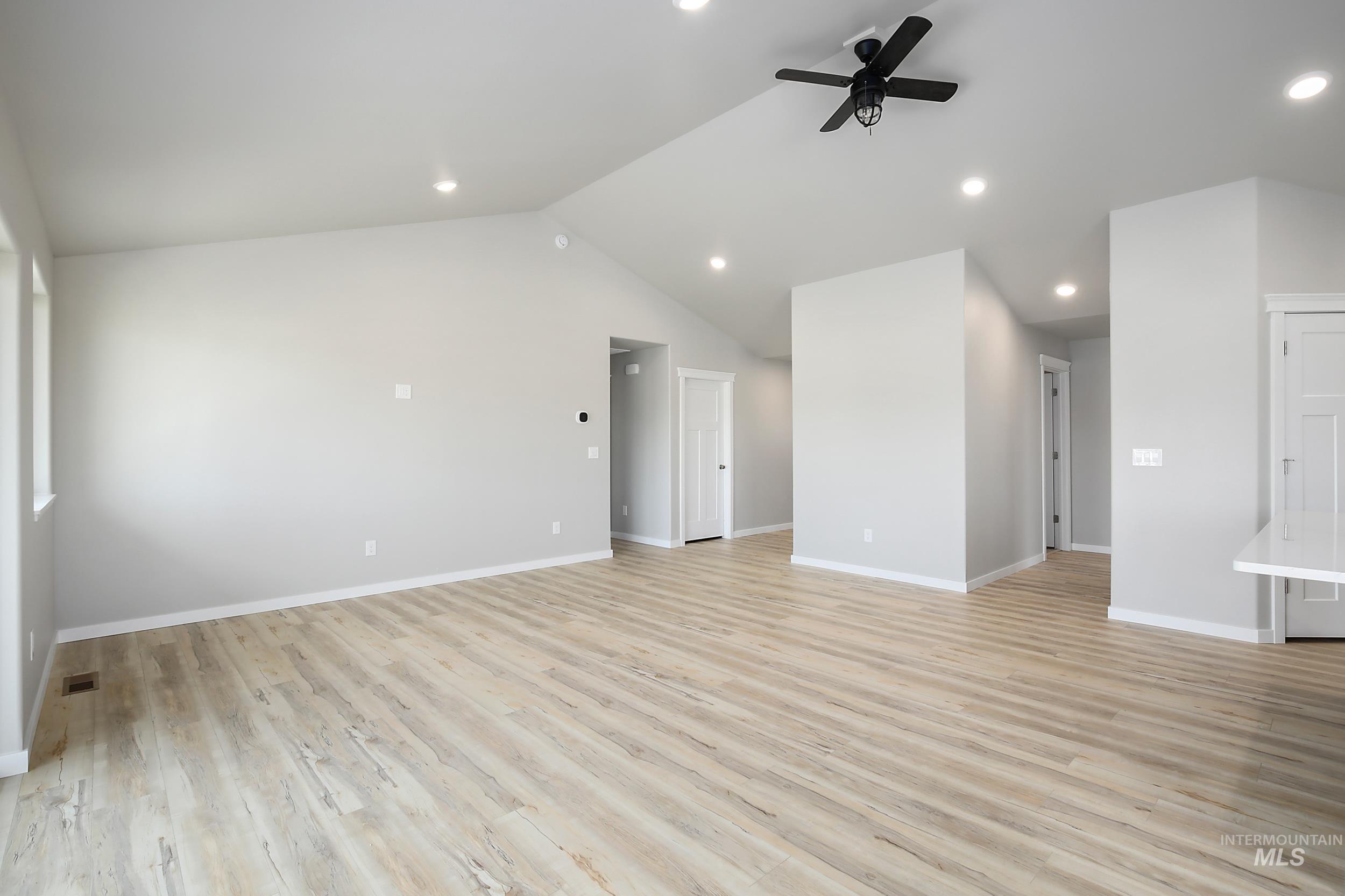 1736 Golden Hills Dr, Lewiston, Idaho 83501, 3 Bedrooms, 2 Bathrooms, Residential For Sale, Price $477,500, 98966542