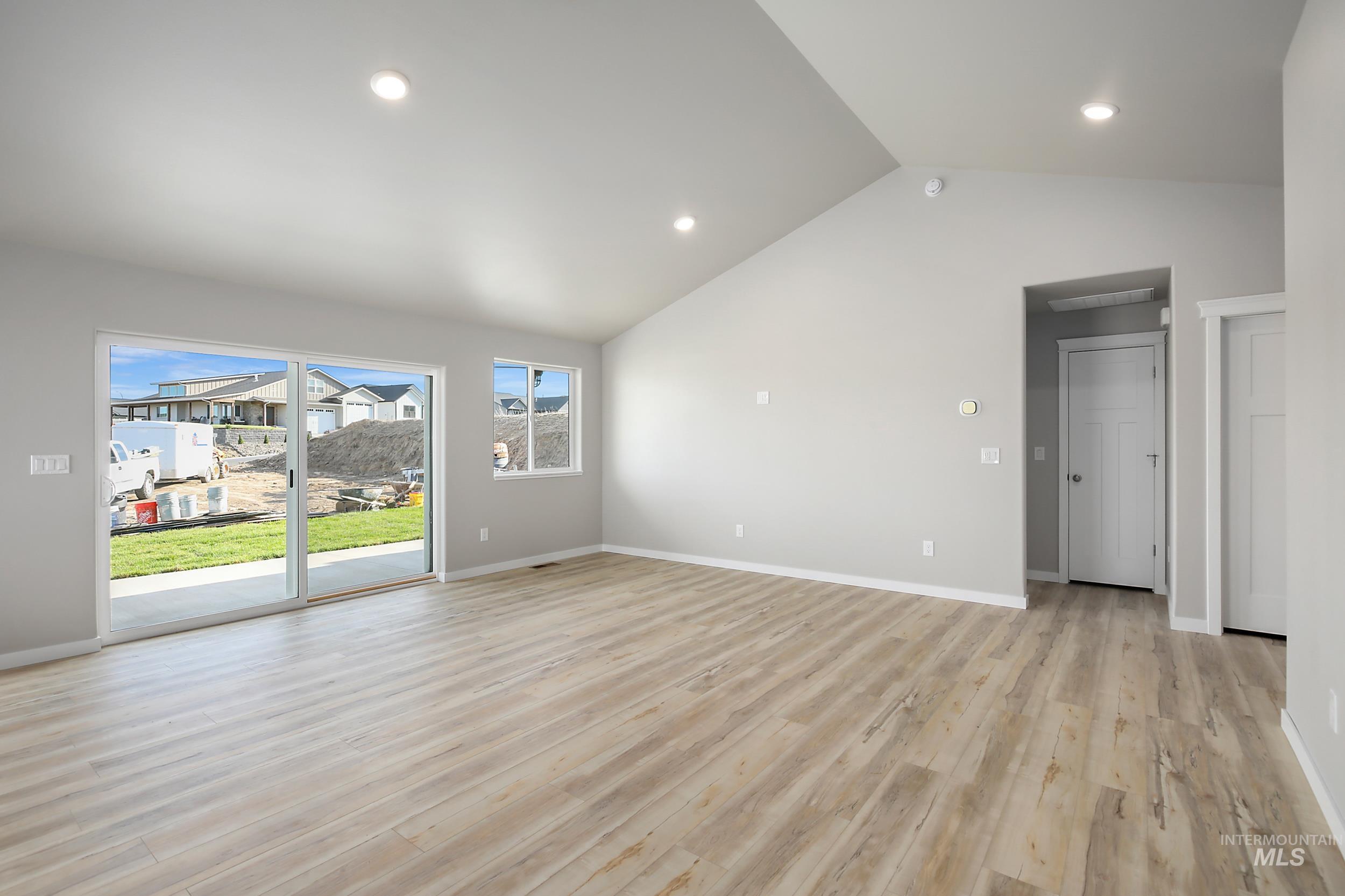 1736 Golden Hills Dr, Lewiston, Idaho 83501, 3 Bedrooms, 2 Bathrooms, Residential For Sale, Price $477,500, 98966542