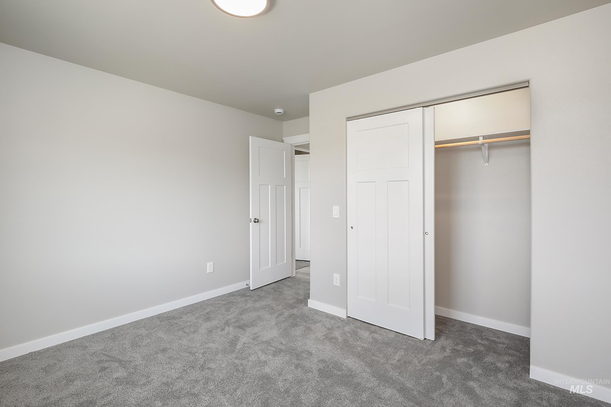 1736 Golden Hills Dr, Lewiston, Idaho 83501, 3 Bedrooms, 2 Bathrooms, Residential For Sale, Price $477,500, 98966542