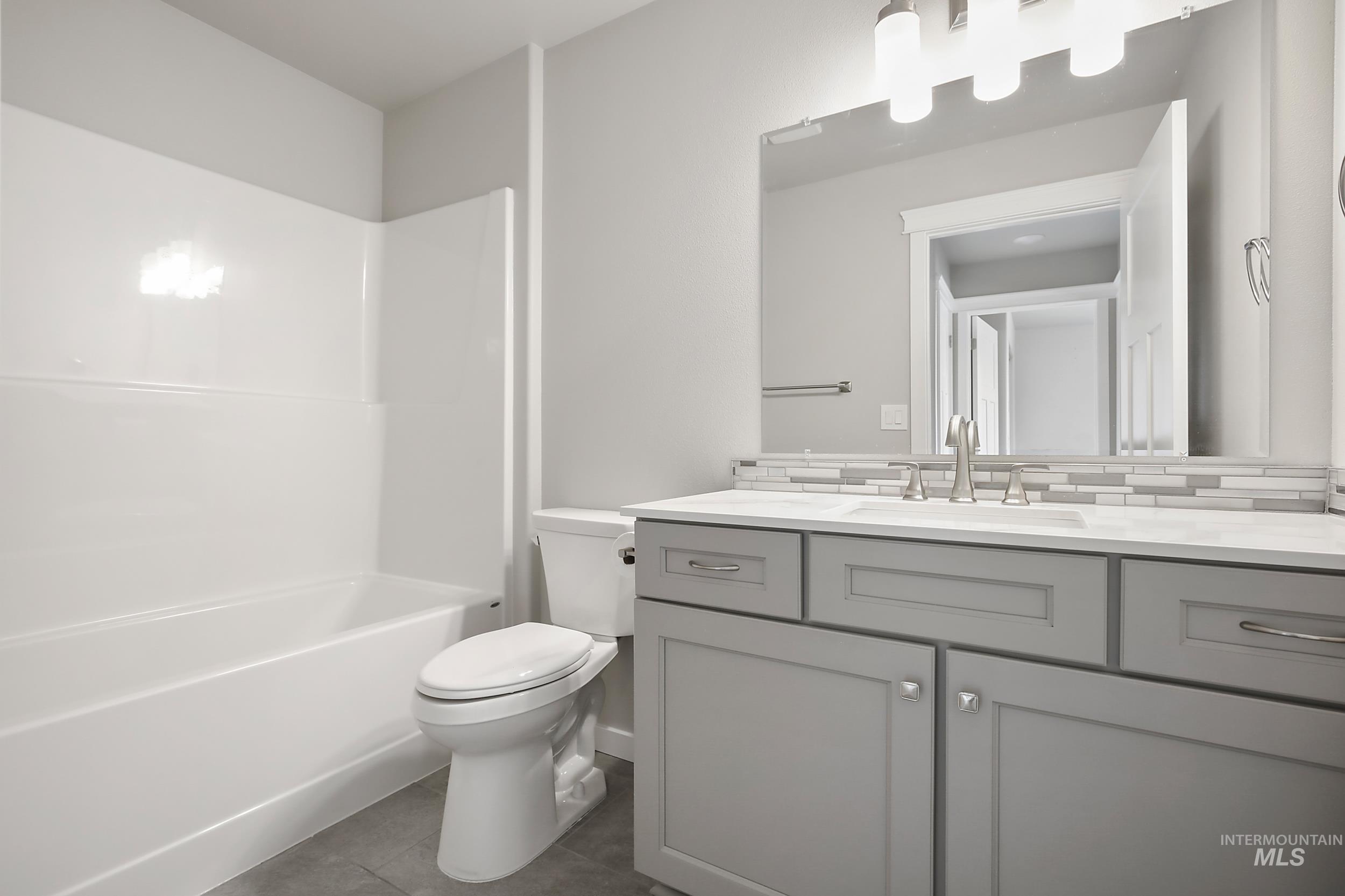 1736 Golden Hills Dr, Lewiston, Idaho 83501, 3 Bedrooms, 2 Bathrooms, Residential For Sale, Price $477,500, 98966542