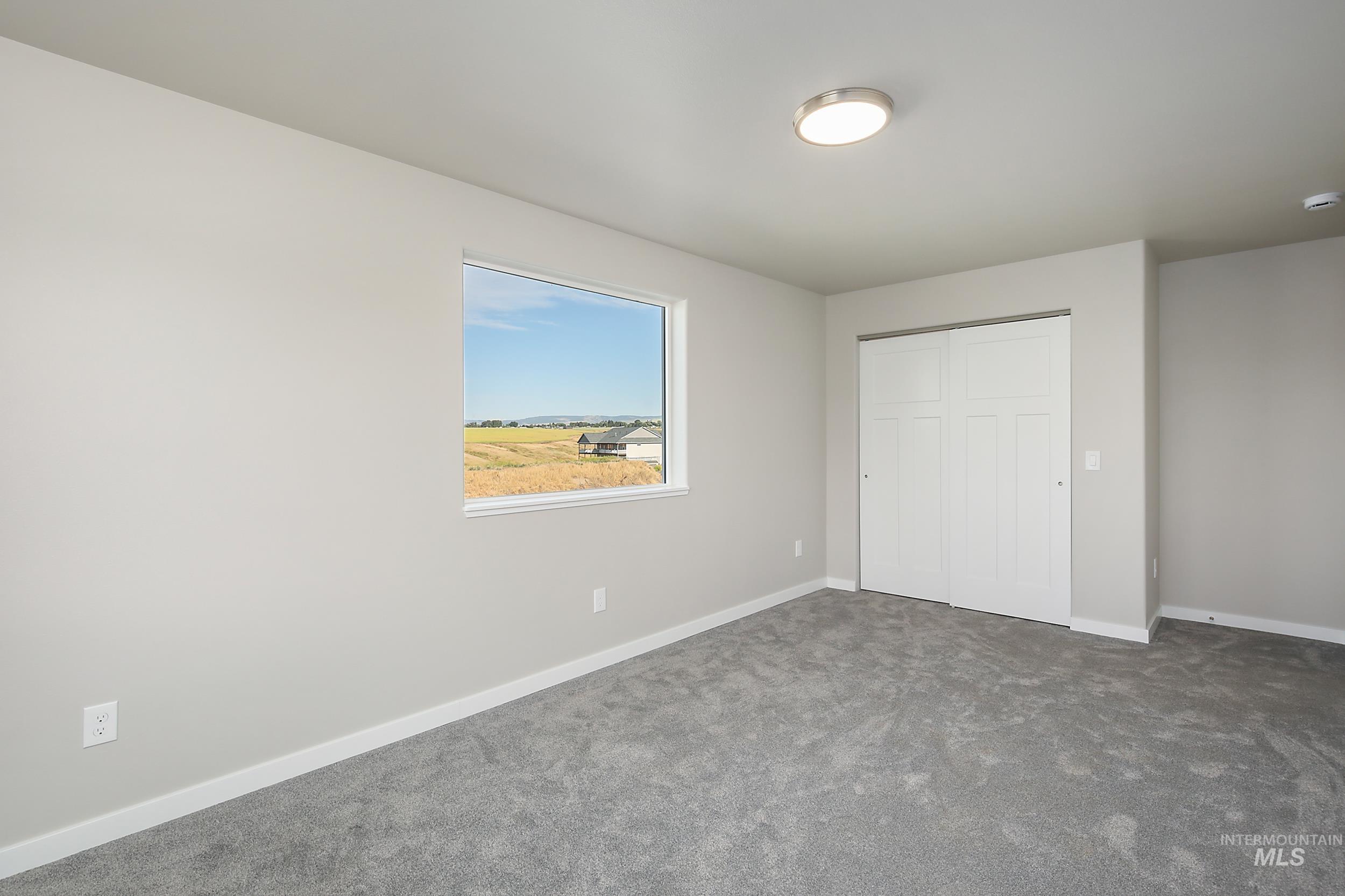 1736 Golden Hills Dr, Lewiston, Idaho 83501, 3 Bedrooms, 2 Bathrooms, Residential For Sale, Price $477,500, 98966542