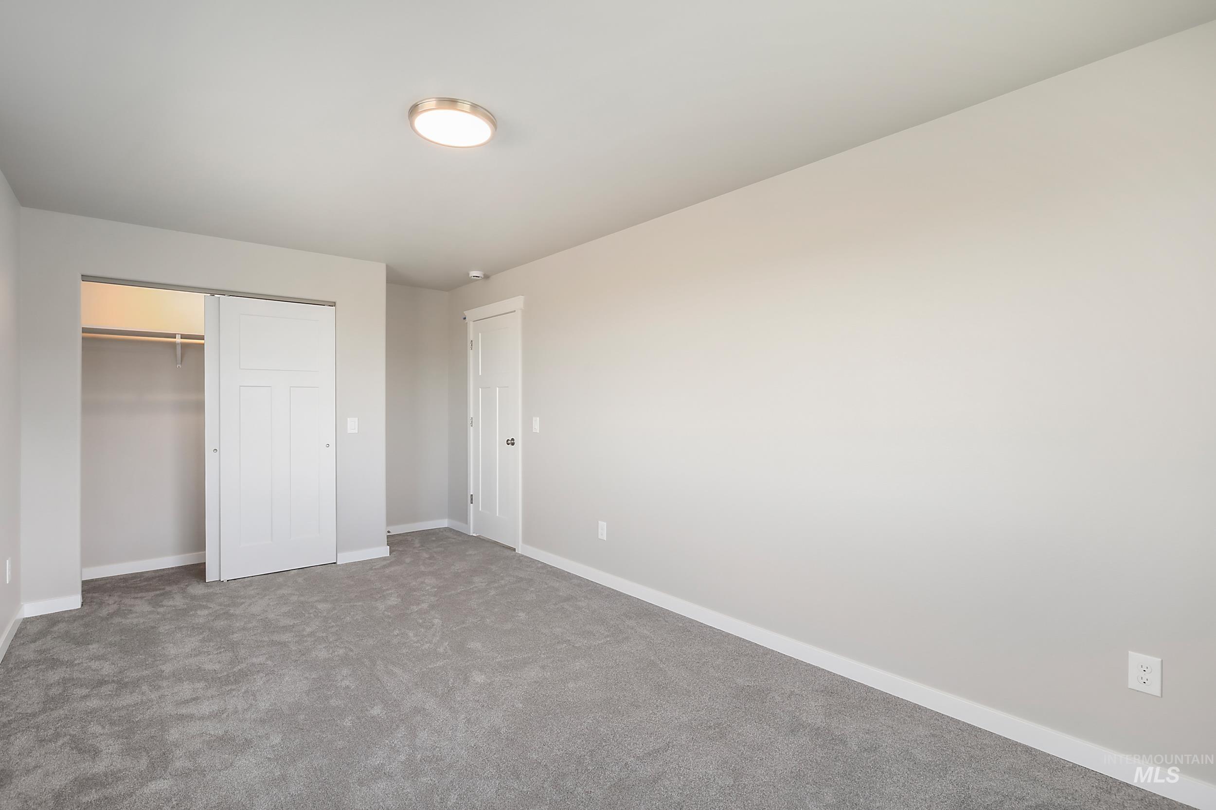 1736 Golden Hills Dr, Lewiston, Idaho 83501, 3 Bedrooms, 2 Bathrooms, Residential For Sale, Price $477,500, 98966542