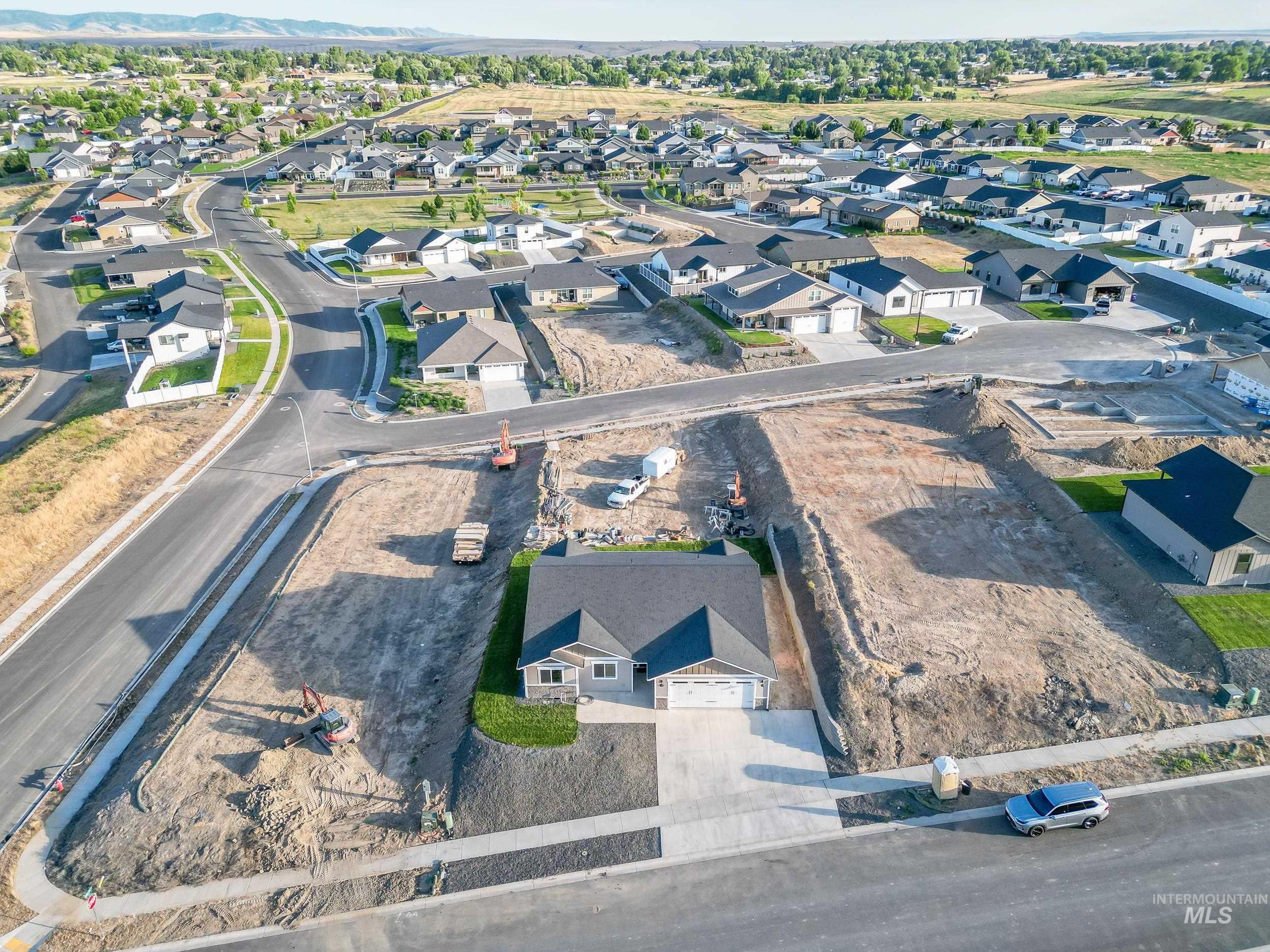 1736 Golden Hills Dr, Lewiston, Idaho 83501, 3 Bedrooms, 2 Bathrooms, Residential For Sale, Price $477,500, 98966542