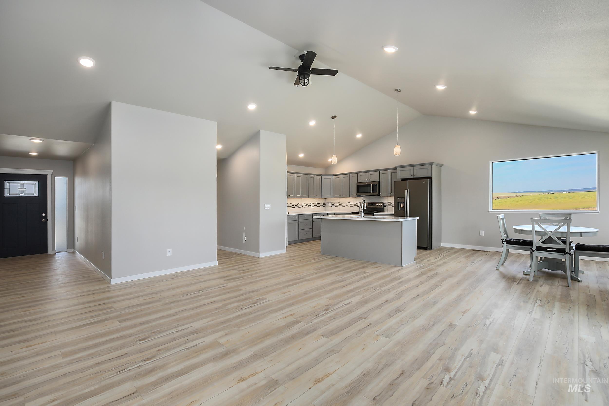 1736 Golden Hills Dr, Lewiston, Idaho 83501, 3 Bedrooms, 2 Bathrooms, Residential For Sale, Price $477,500, 98966542