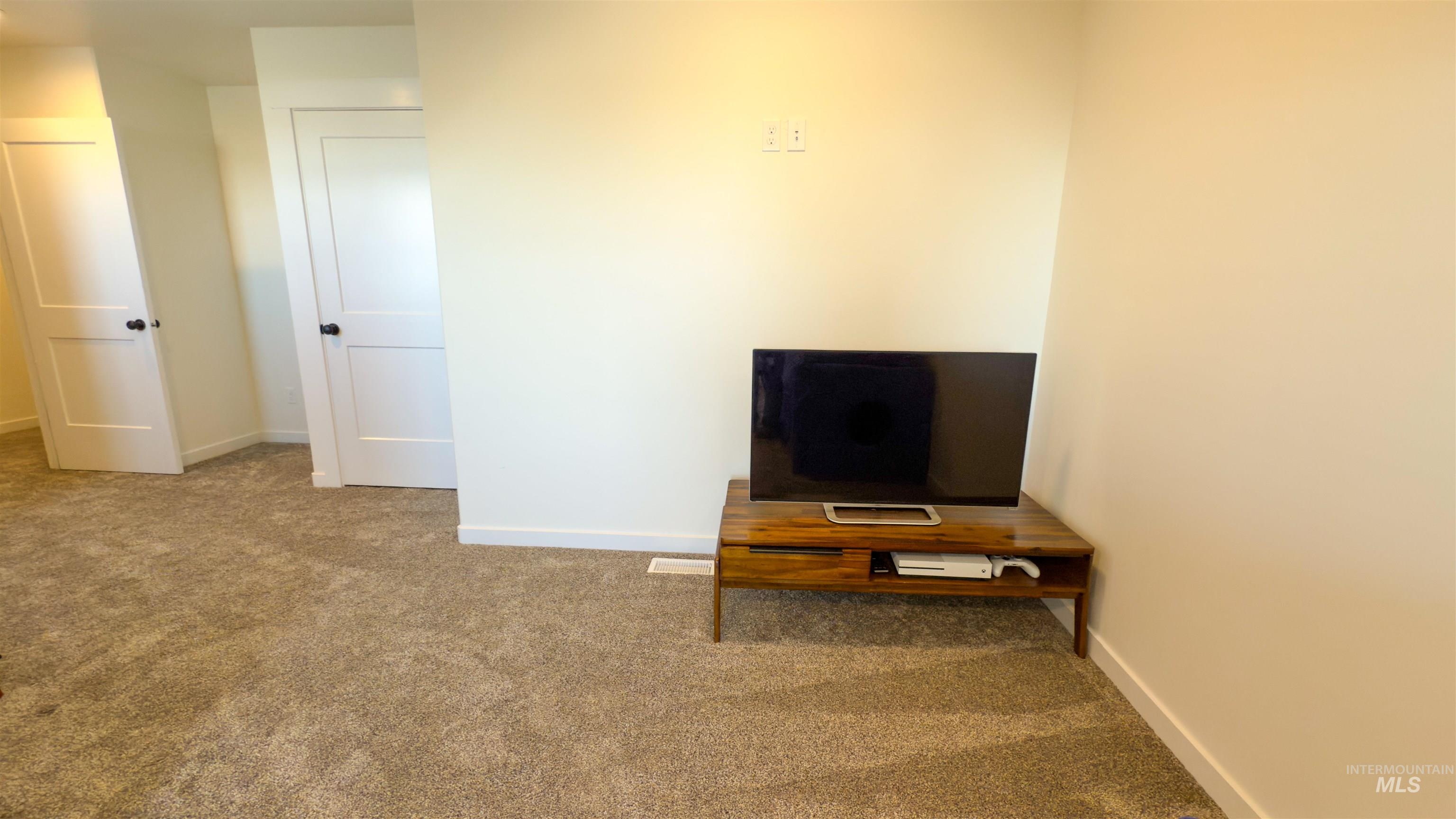 629 Manning Circle, Paul, Idaho 83347, 4 Bedrooms, 2.5 Bathrooms, Residential For Sale, Price $419,900, 98966545