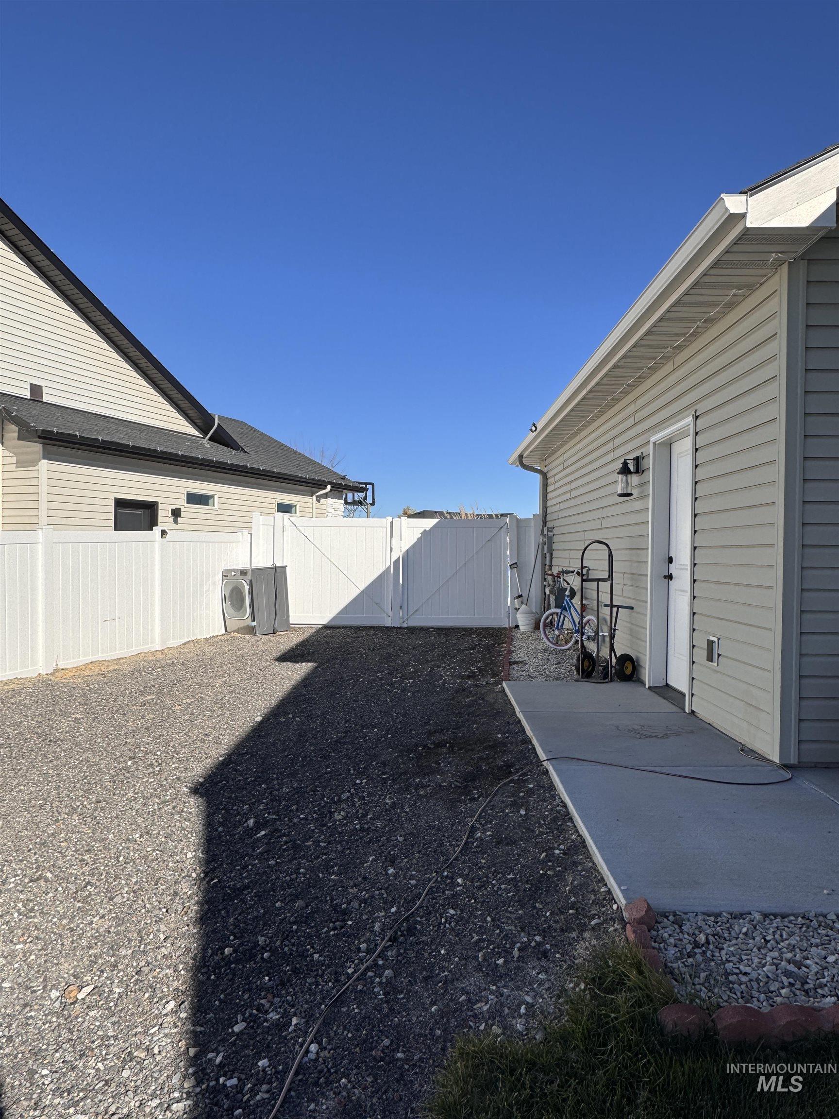 813 Owl Court, Jerome, Idaho 83338, 4 Bedrooms, 2 Bathrooms, Residential For Sale, Price $469,900, 98966550