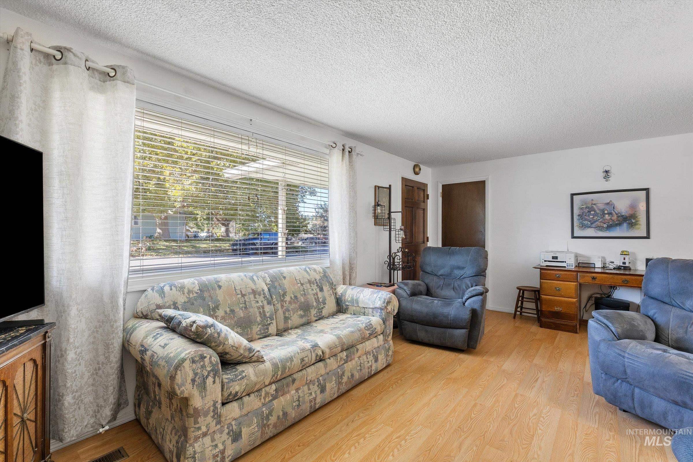 1222 Teton, Caldwell, Idaho 83605, 3 Bedrooms, 1 Bathroom, Residential For Sale, Price $380,000, 98966551