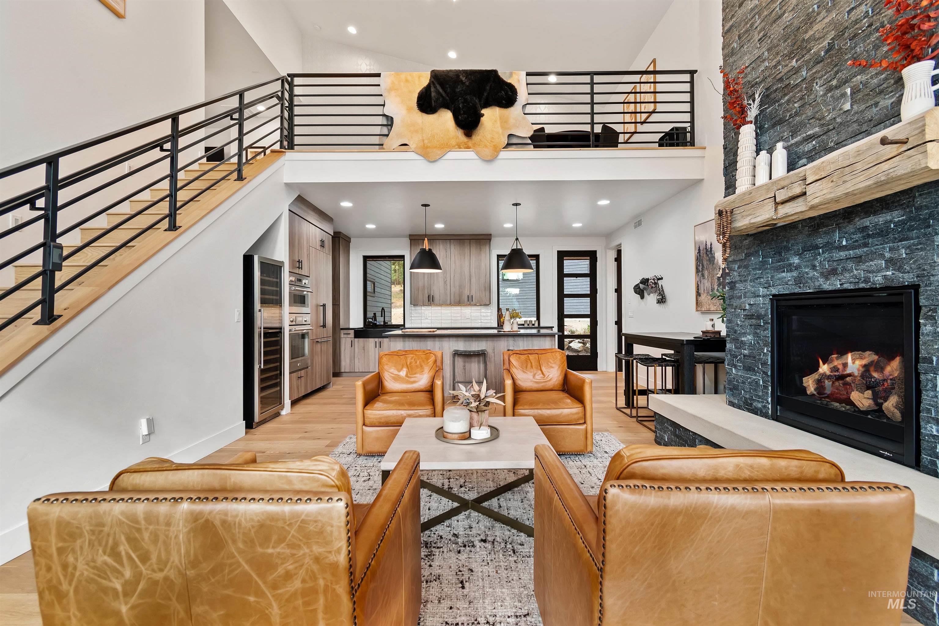 13322 Vili Rd, McCall, Idaho 83638, 3 Bedrooms, 3 Bathrooms, Residential For Sale, Price $1,250,000, 98966552