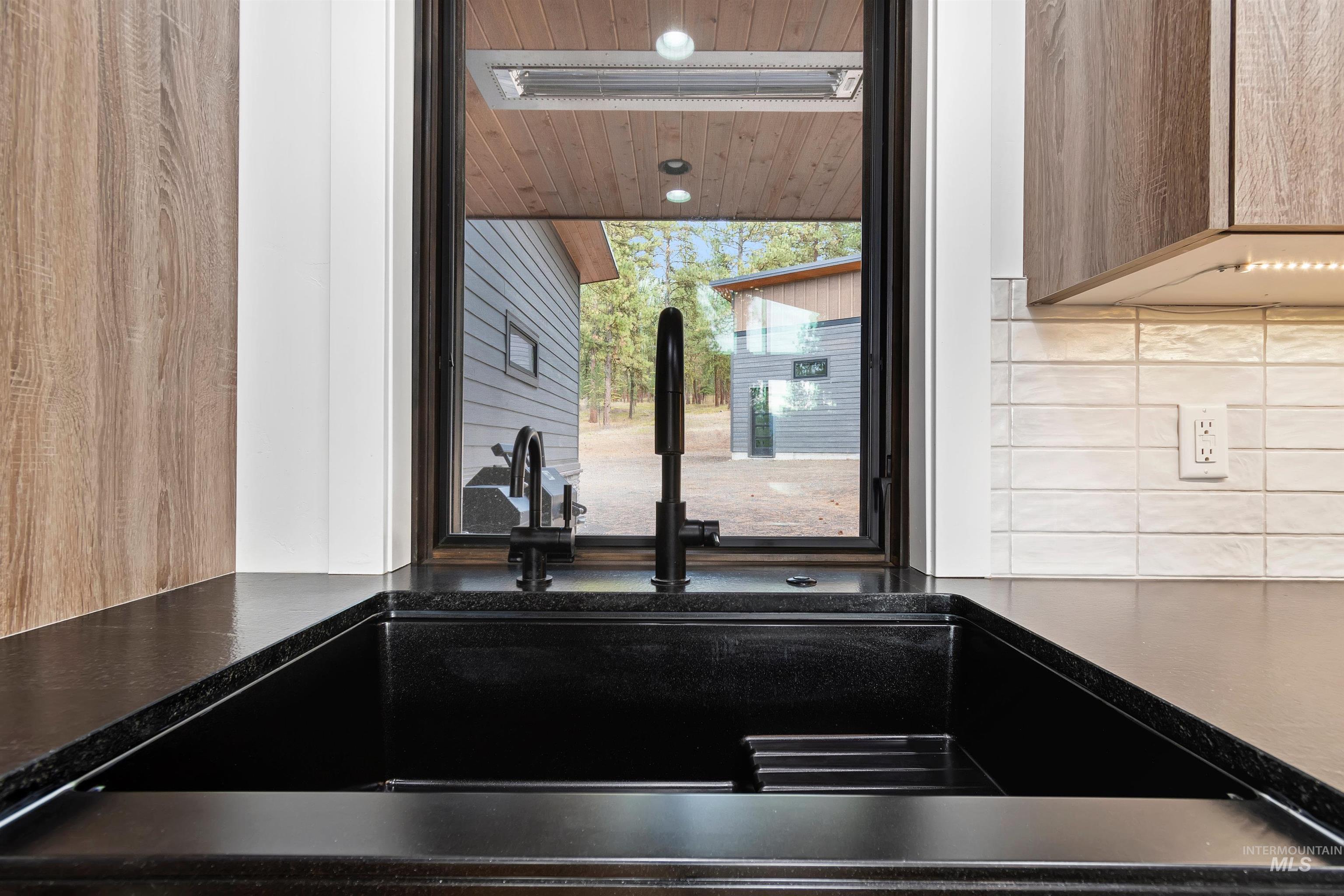 13322 Vili Rd, McCall, Idaho 83638, 3 Bedrooms, 3 Bathrooms, Residential For Sale, Price $1,250,000, 98966552